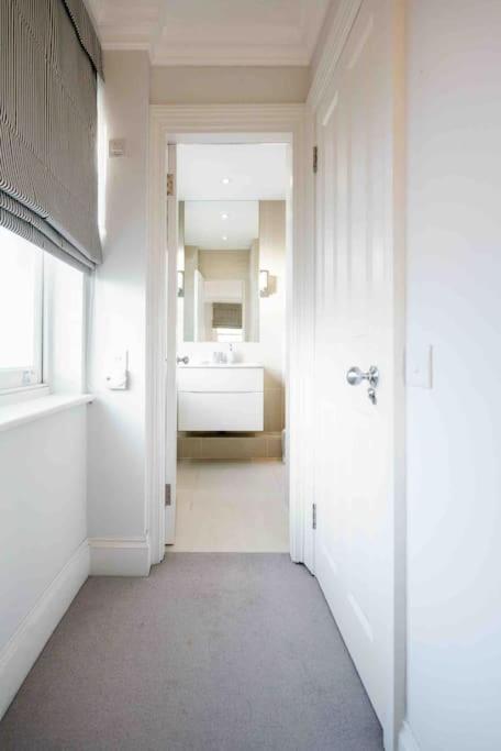 Spacious and cosy 3BRs 5F House in Heart of London