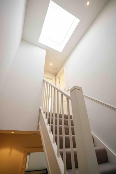 Spacious and cosy 3BRs 5F House in Heart of London