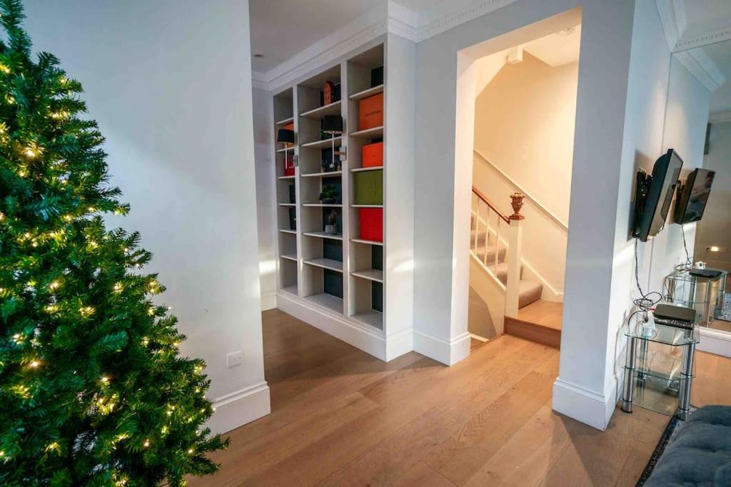 Spacious and cosy 3BRs 5F House in Heart of London
