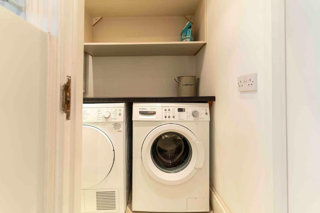 Spacious and cosy 3BRs 5F House in Heart of London