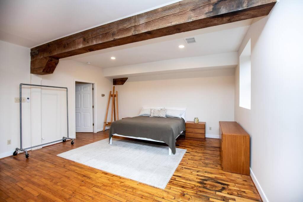 Farmville Modern Loft