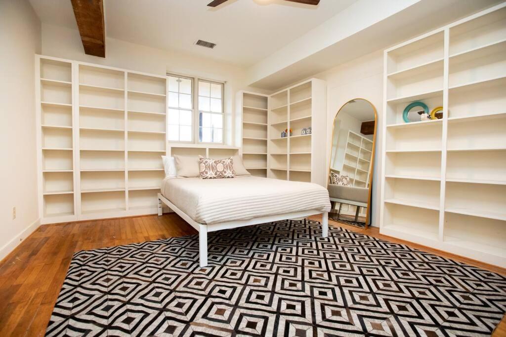 Farmville Modern Loft