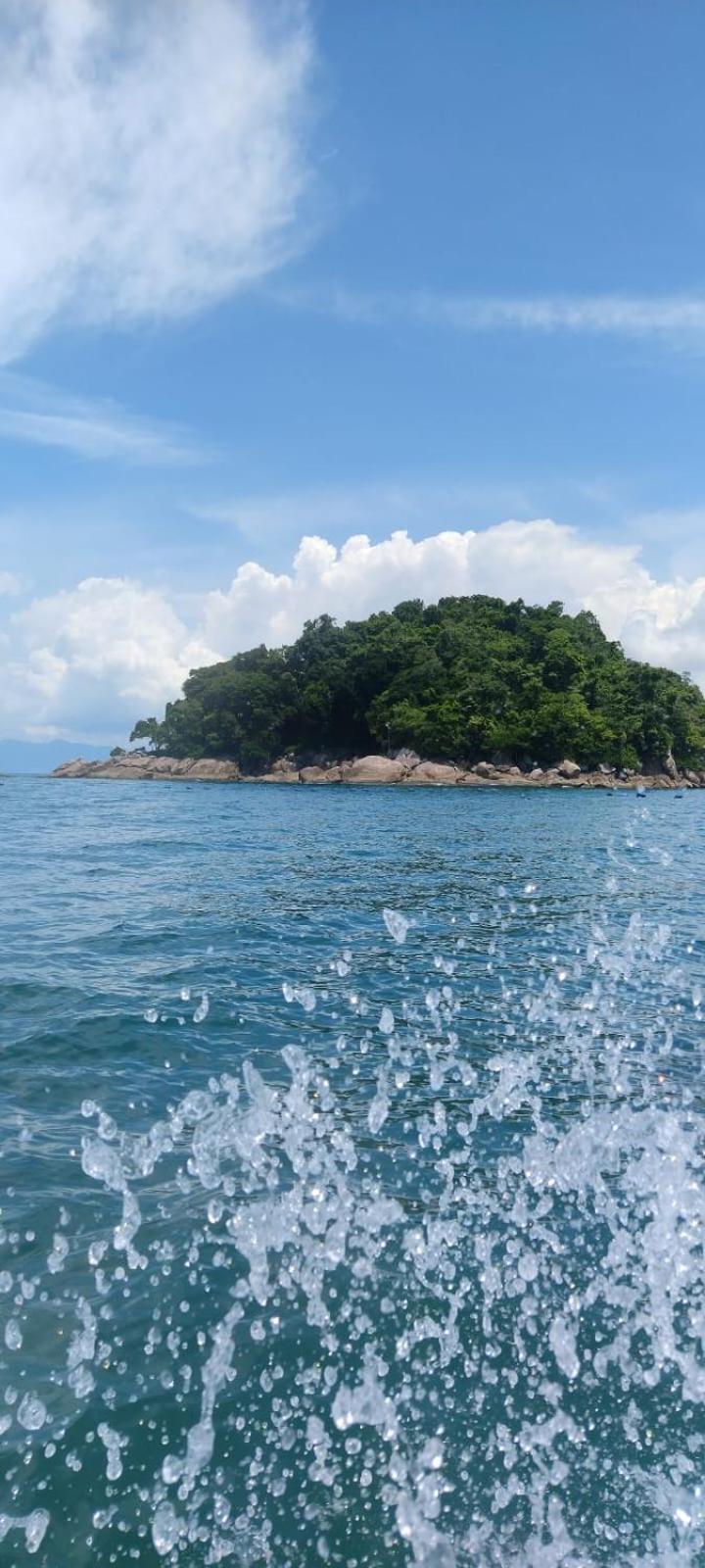 Casa com Jacuzzy aquecida e Piscina, próxima a praia ideal para famílias e casais