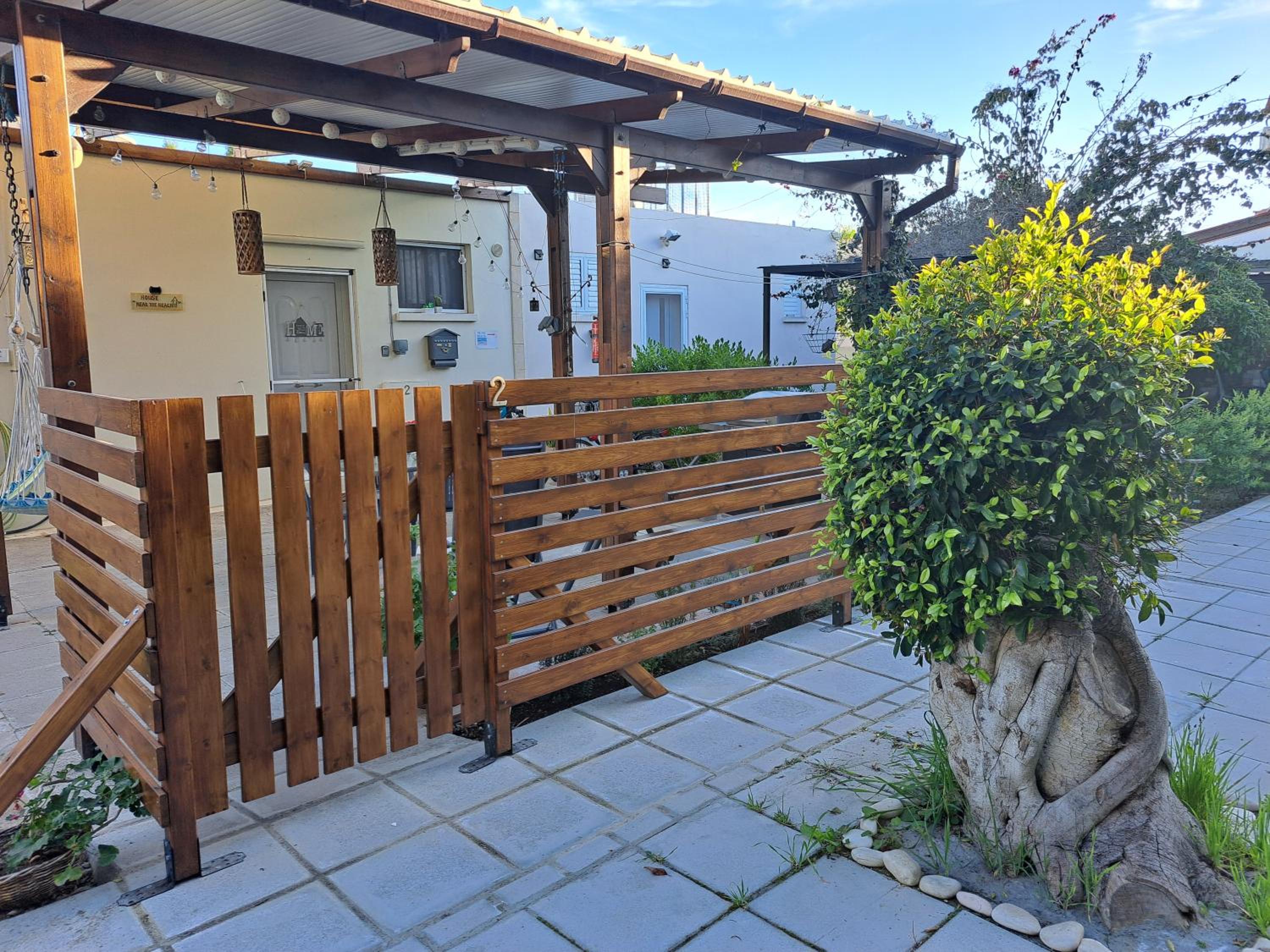 House Near The Beach (Militsa & Aggeliki)