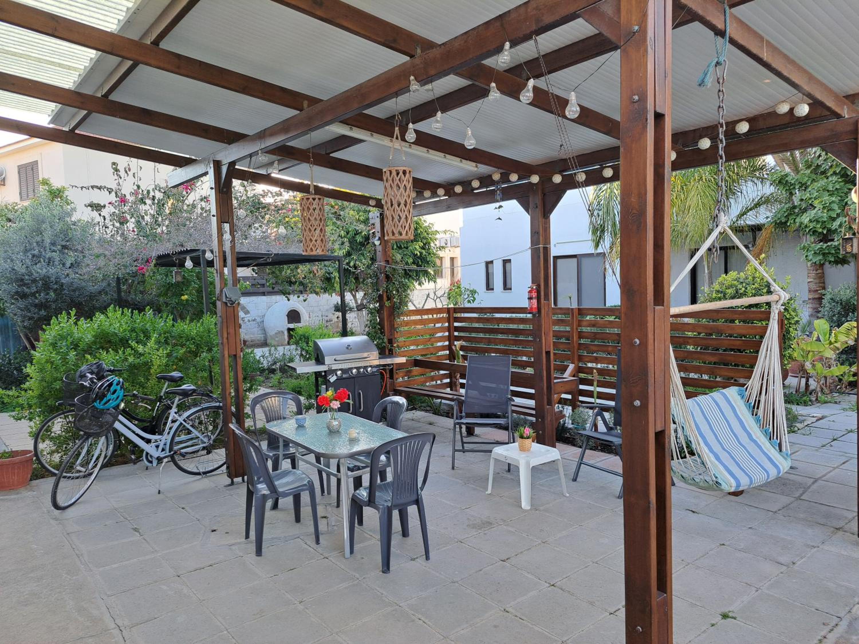 House Near The Beach (Militsa & Aggeliki)