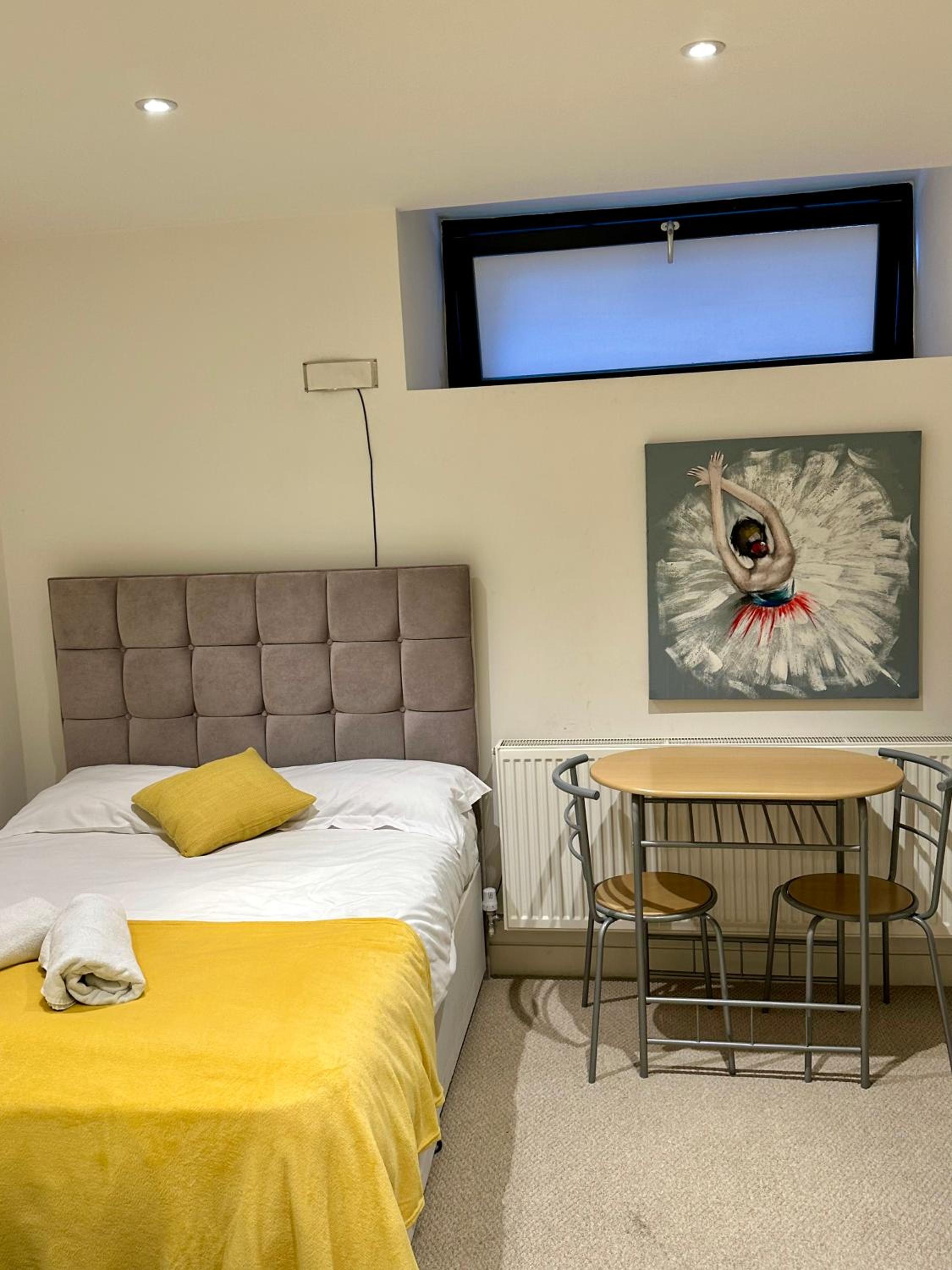 MK London Central & Cosy Studio Apartments