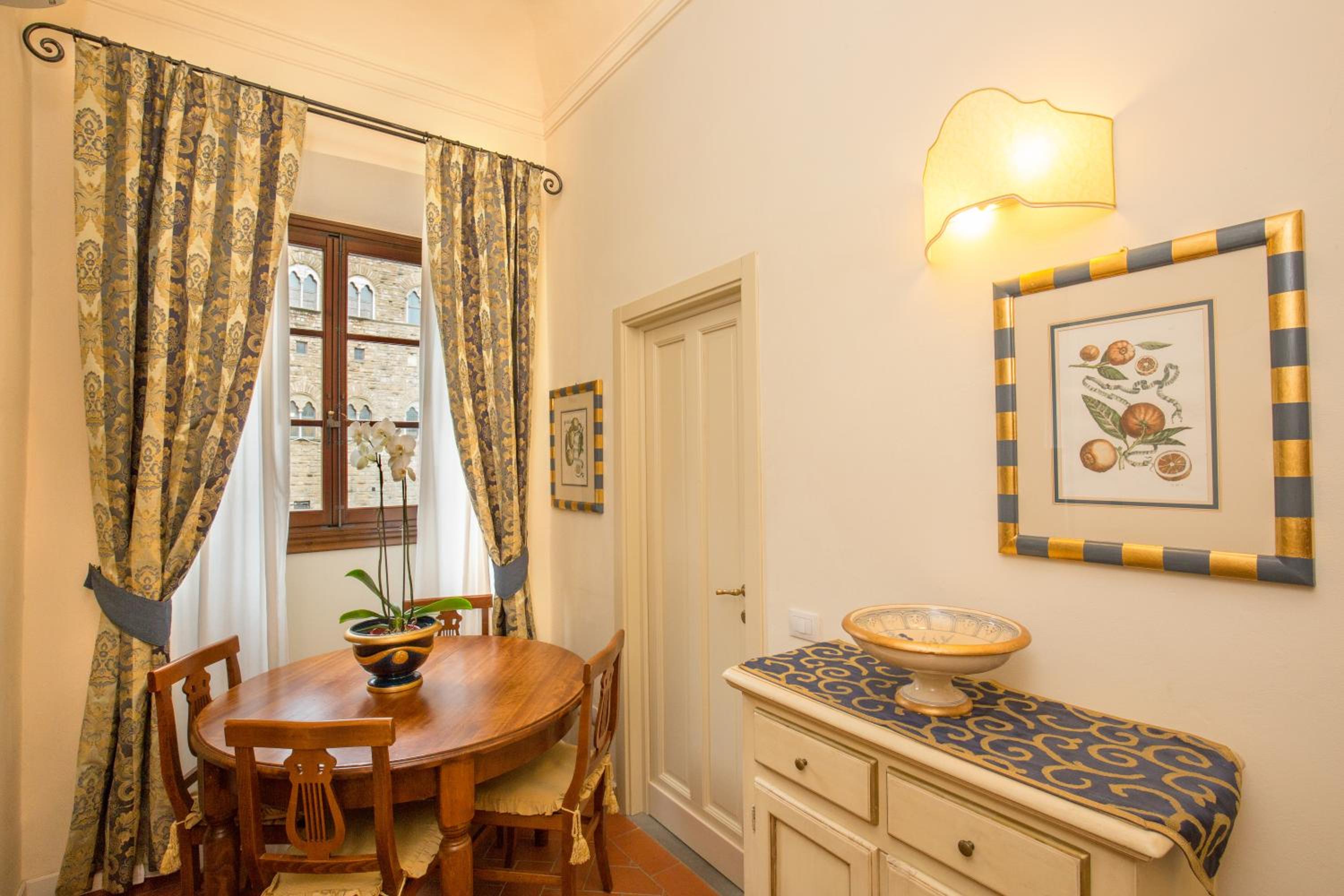 La Casa Del Garbo - Luxury Rooms & Suite