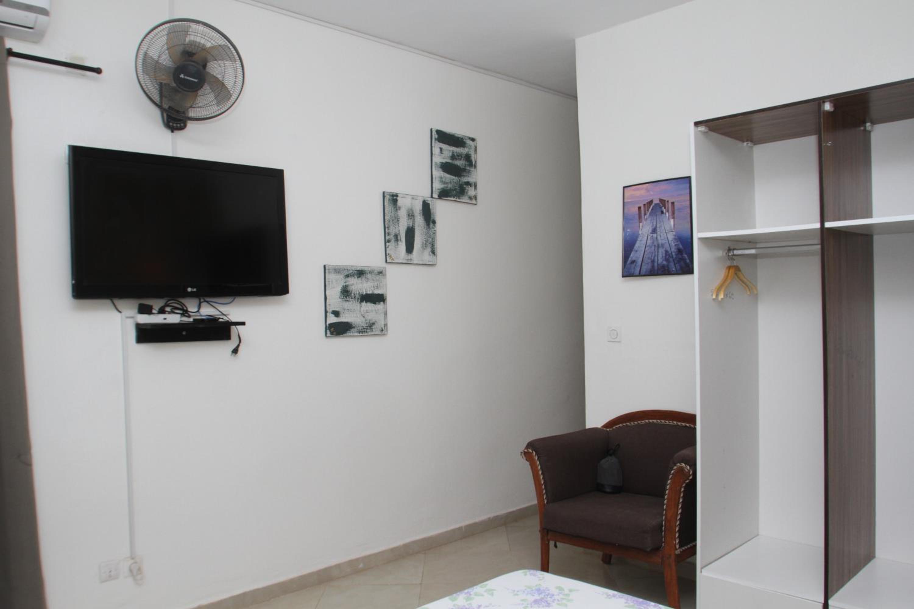 "La Coquille", joli loft, moderne, propre, sûr et calme au cœur de Saly, photo 11