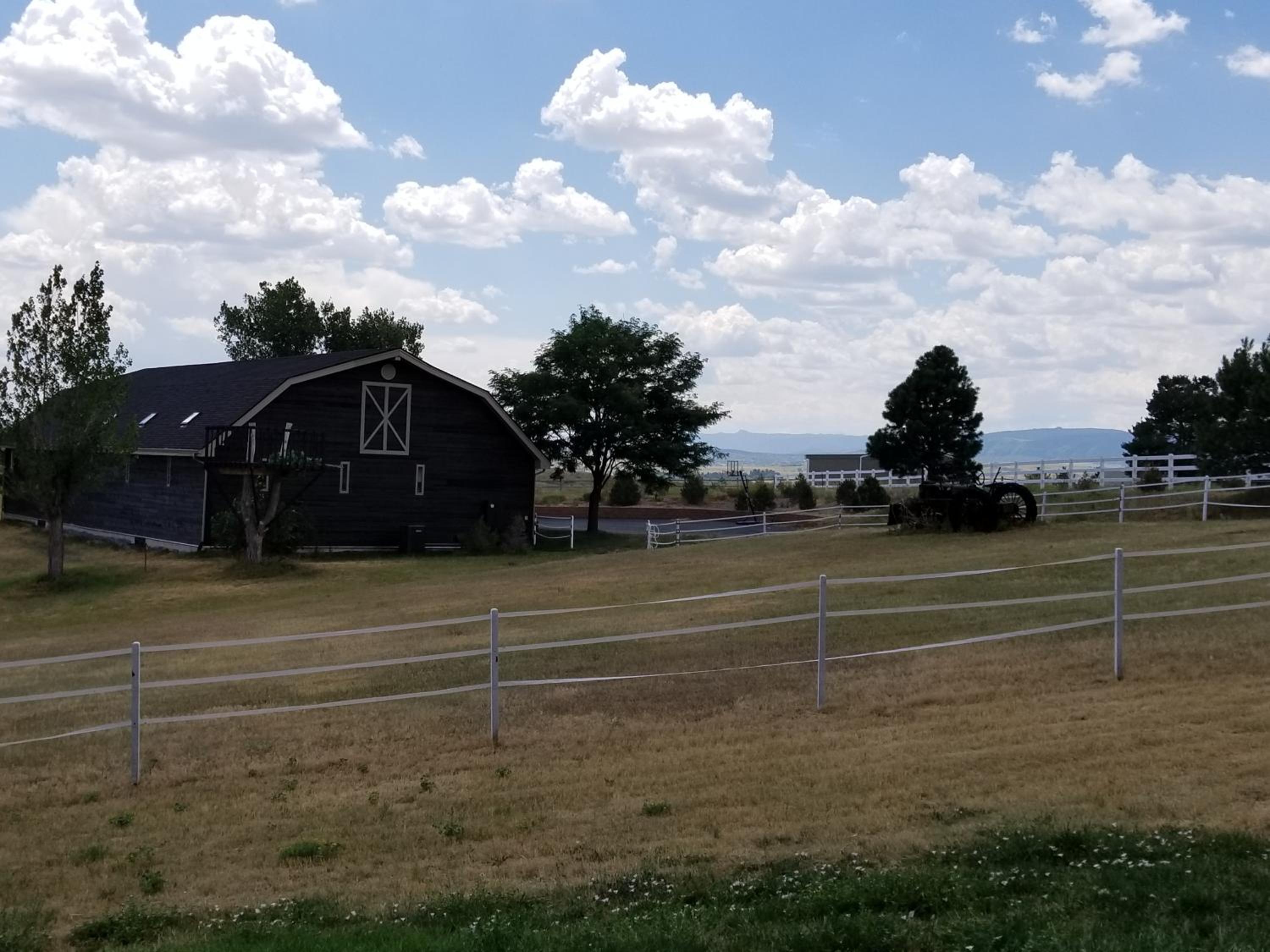 Chatfield Country Charm view 5