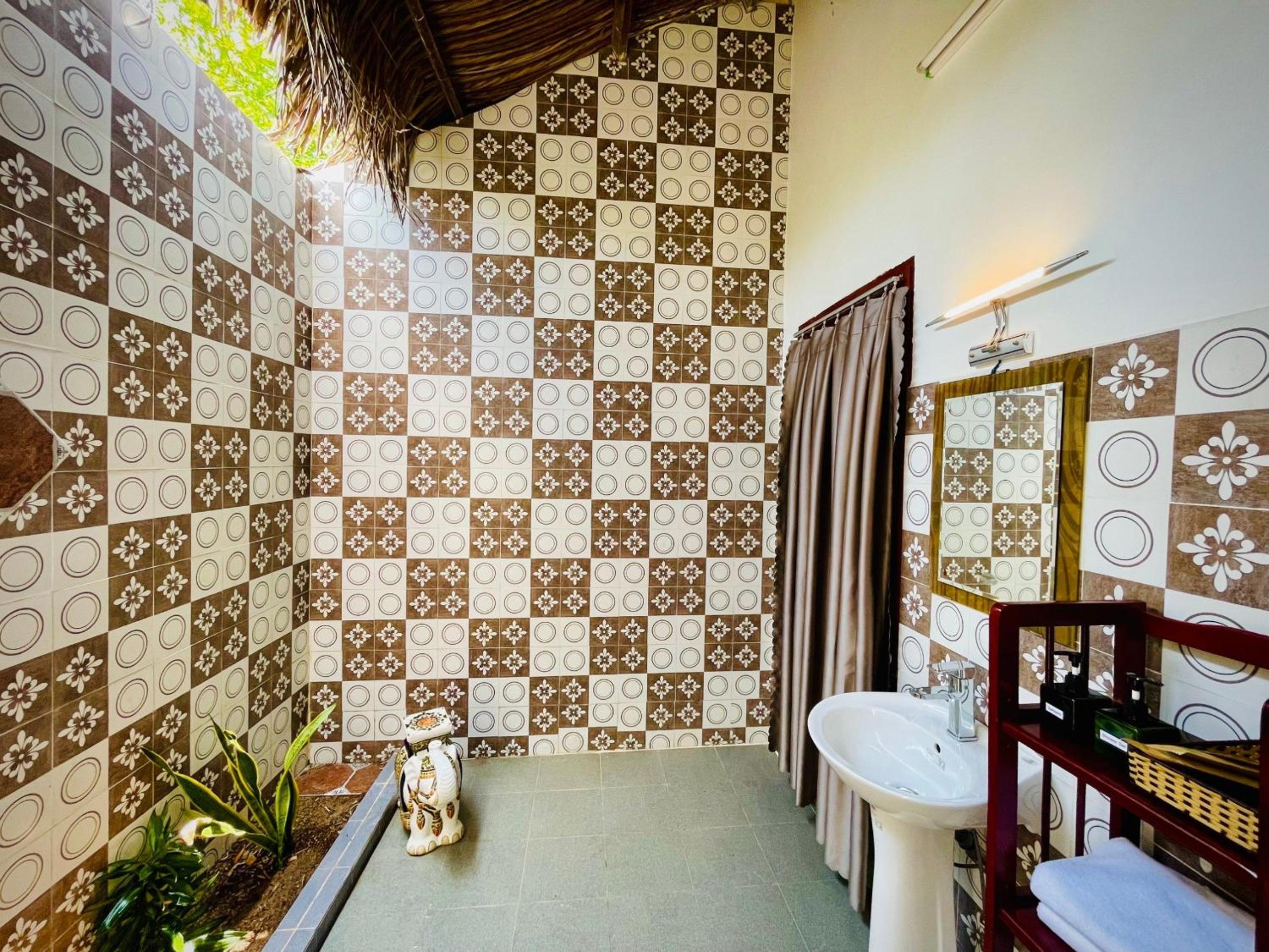 Mango Home Riverside Eco - Resort