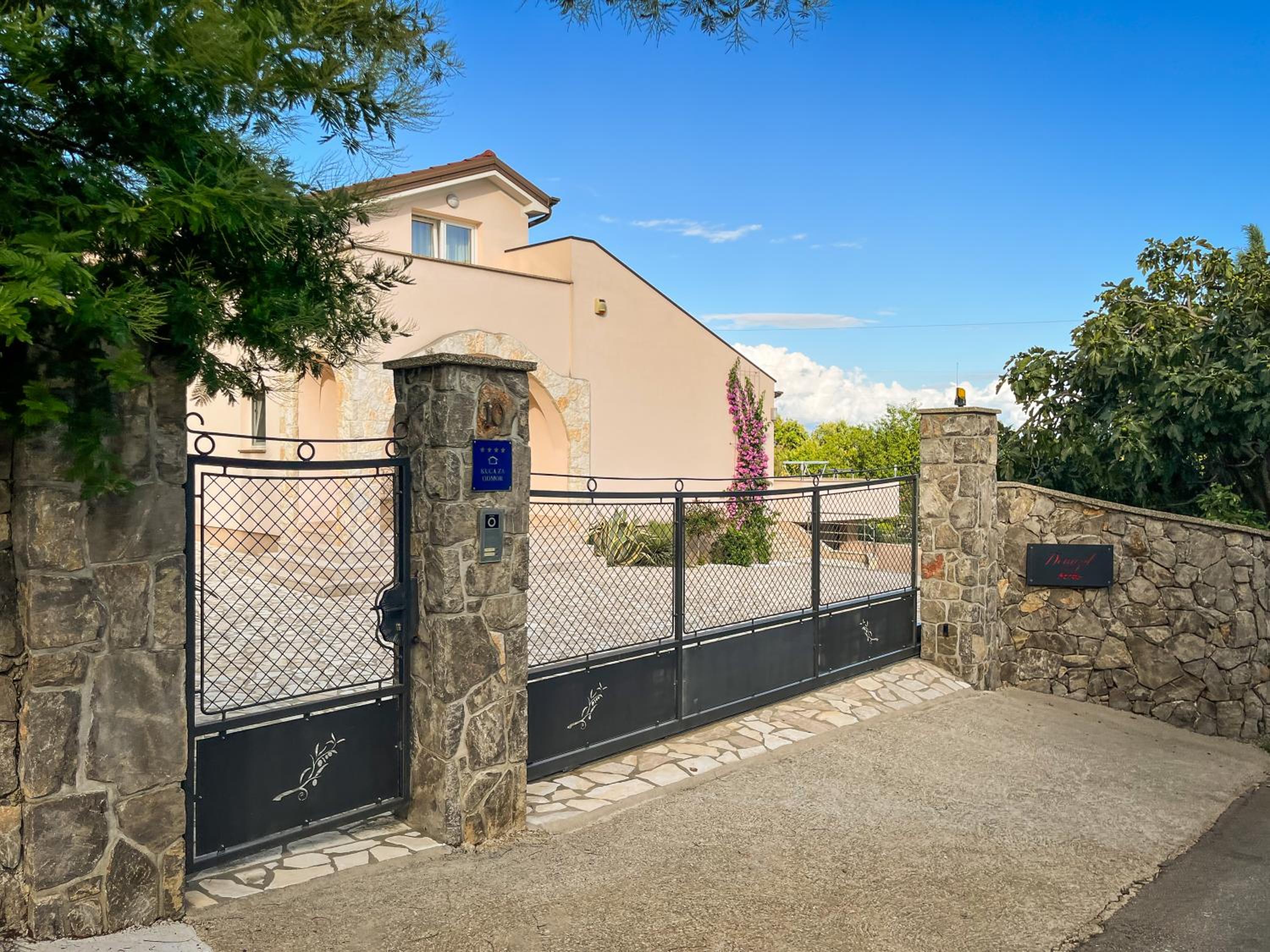 Domizil Opatija A&N, Villa mit Pool, Wohlfühloase zum genießen view 2