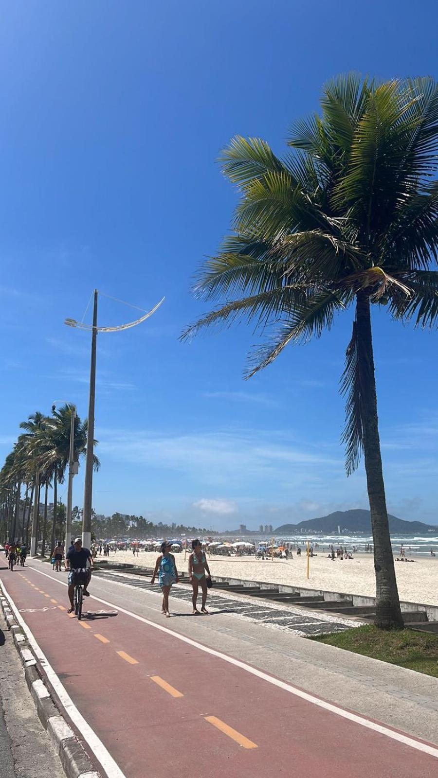 Apto Aconchegante a 600m da Enseada