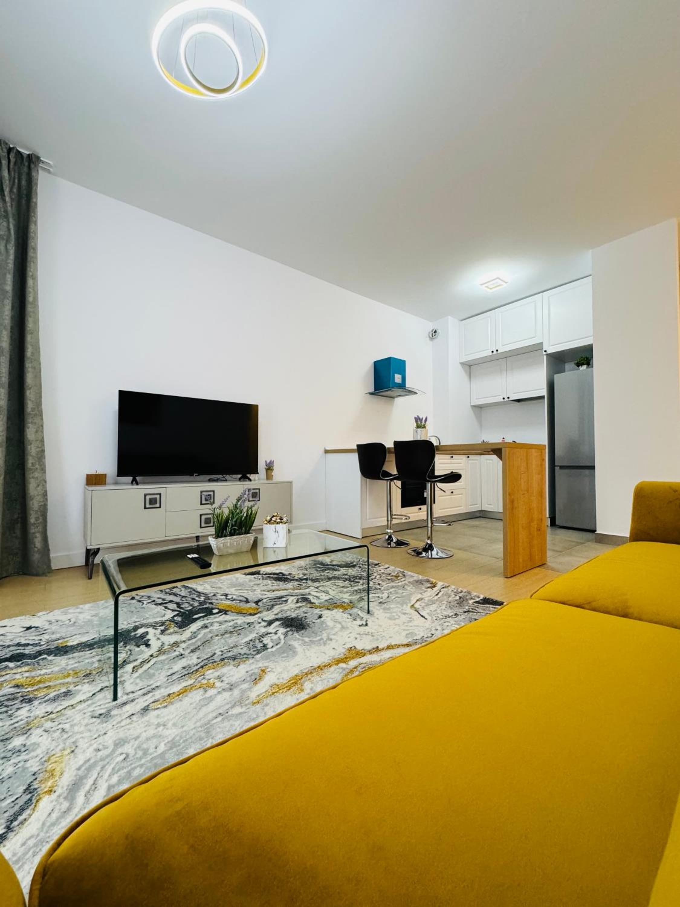 Xclusive luxury Silk District