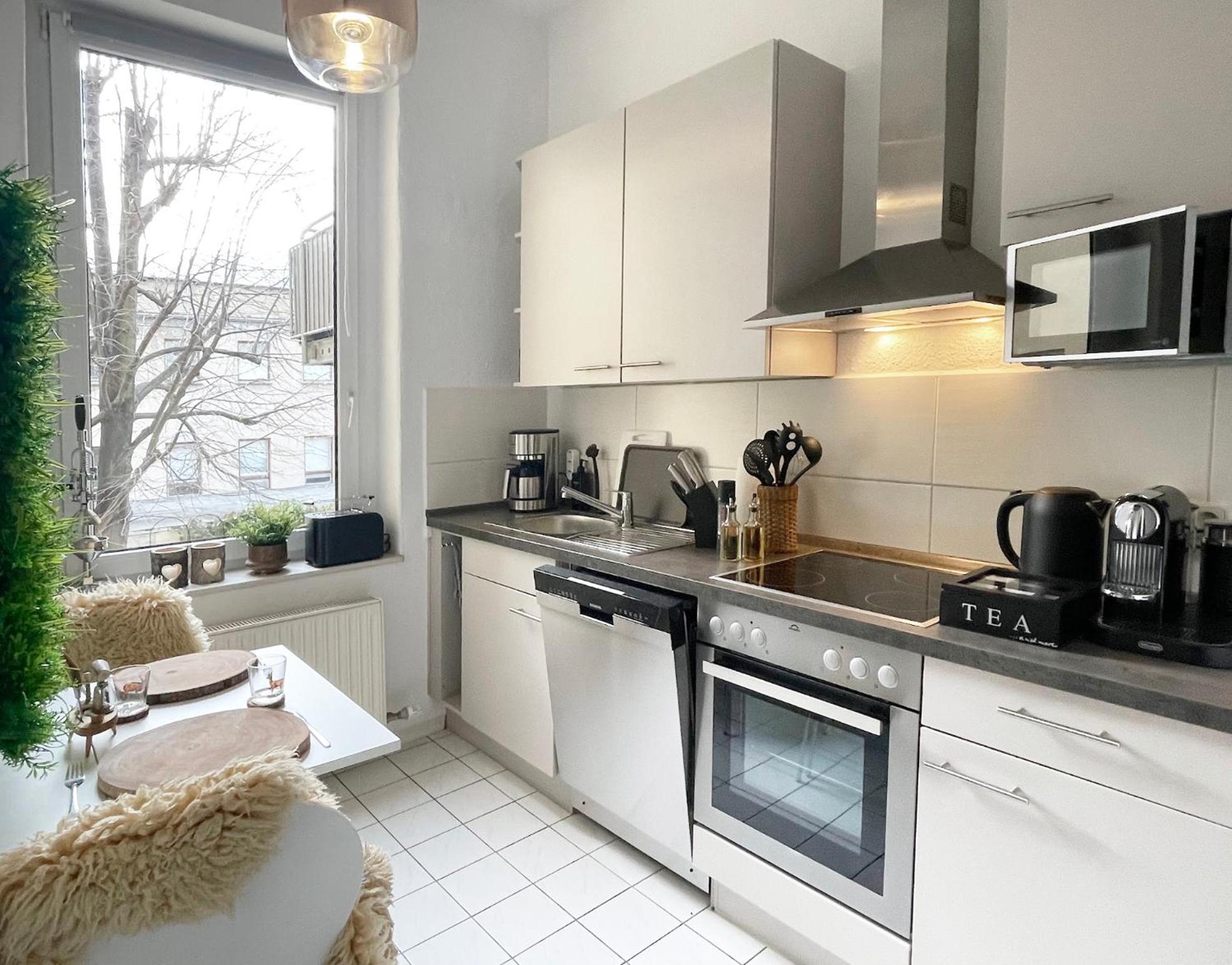 Magic Forest Design Apartment, 65 Zoll TV, Waschtrockner, beste Lage, am Markt