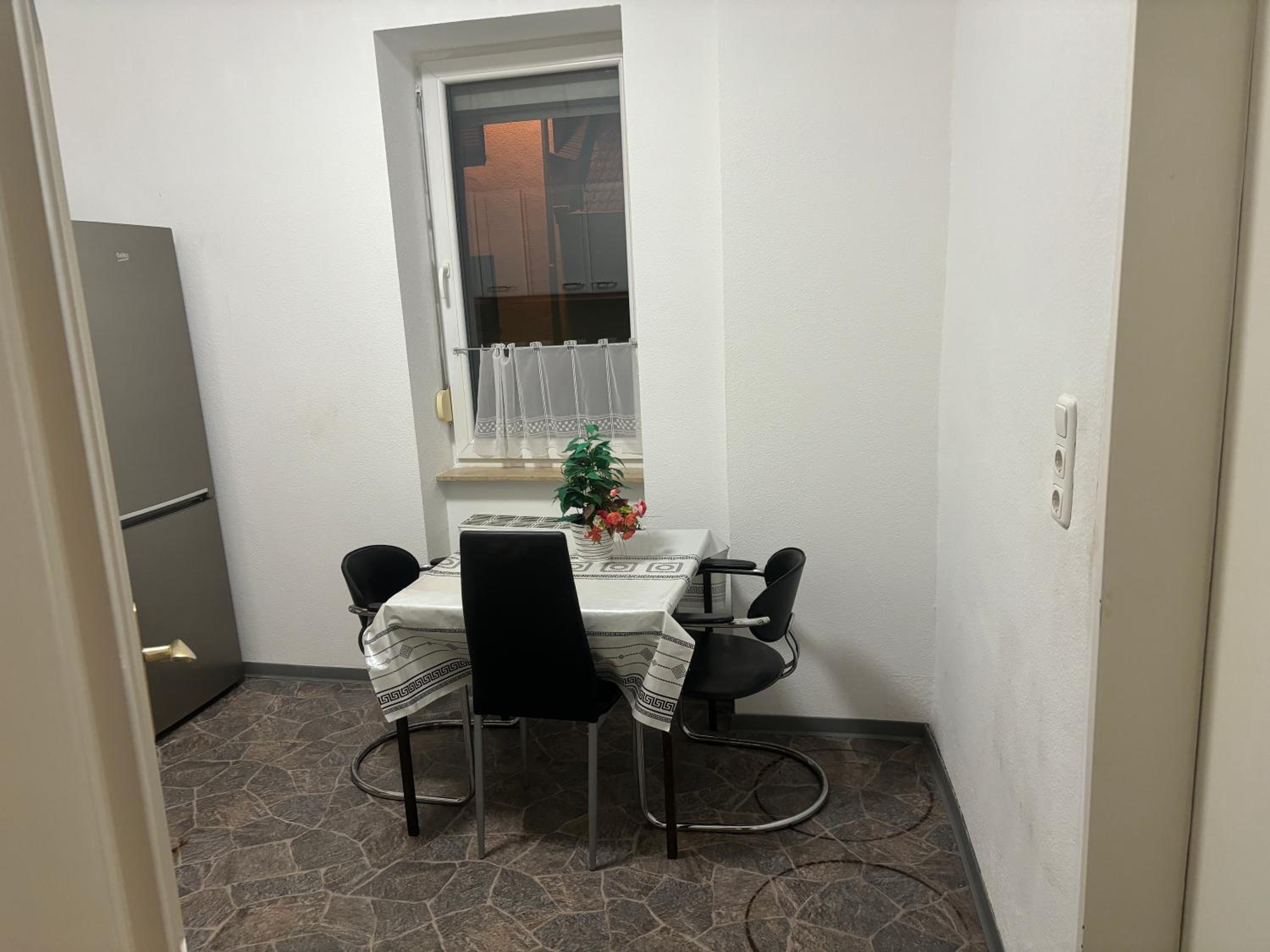 Neu-Isenburg 2 x Zimmerwohnung DG