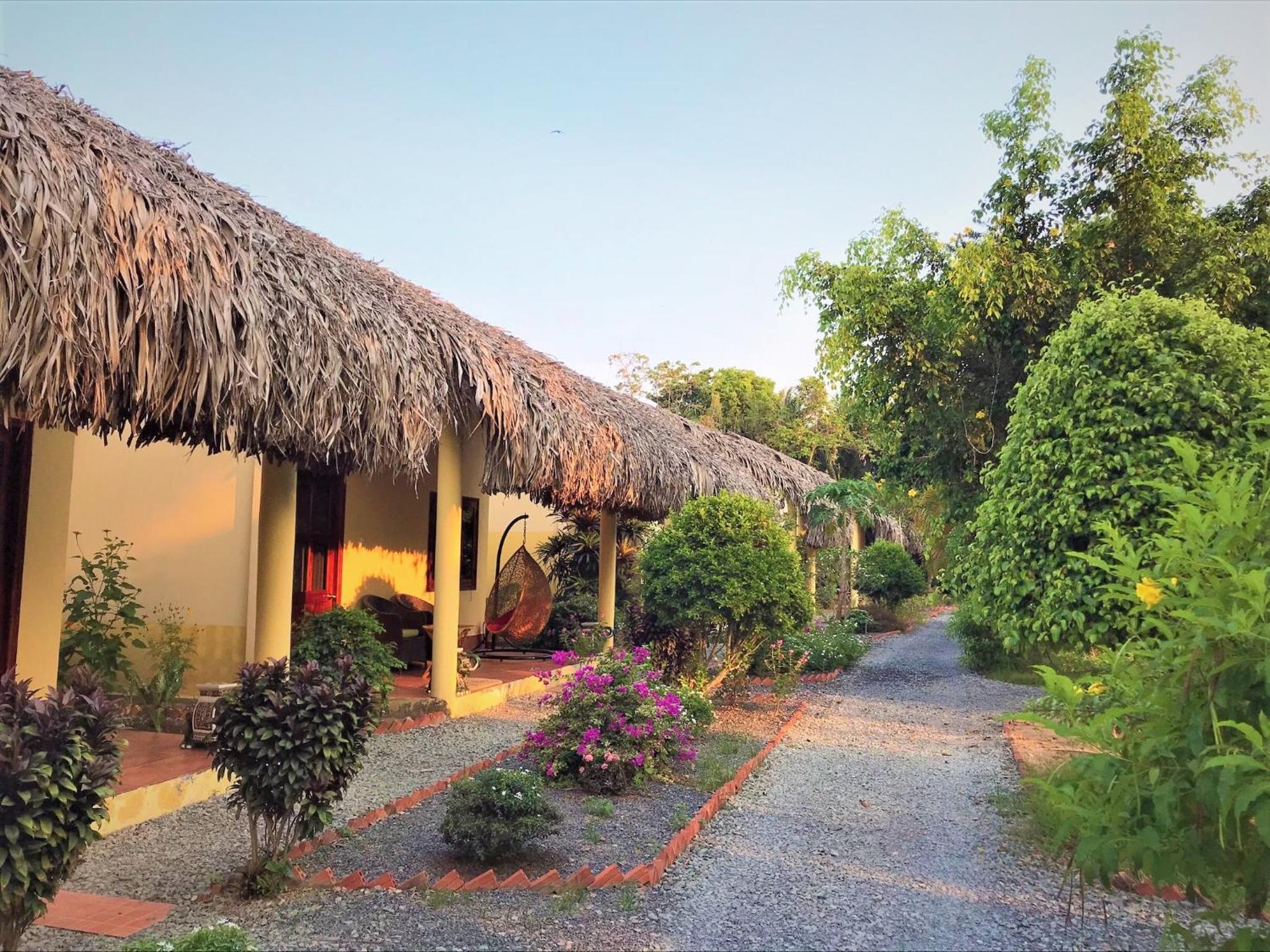 Mango Home Riverside Eco - Resort