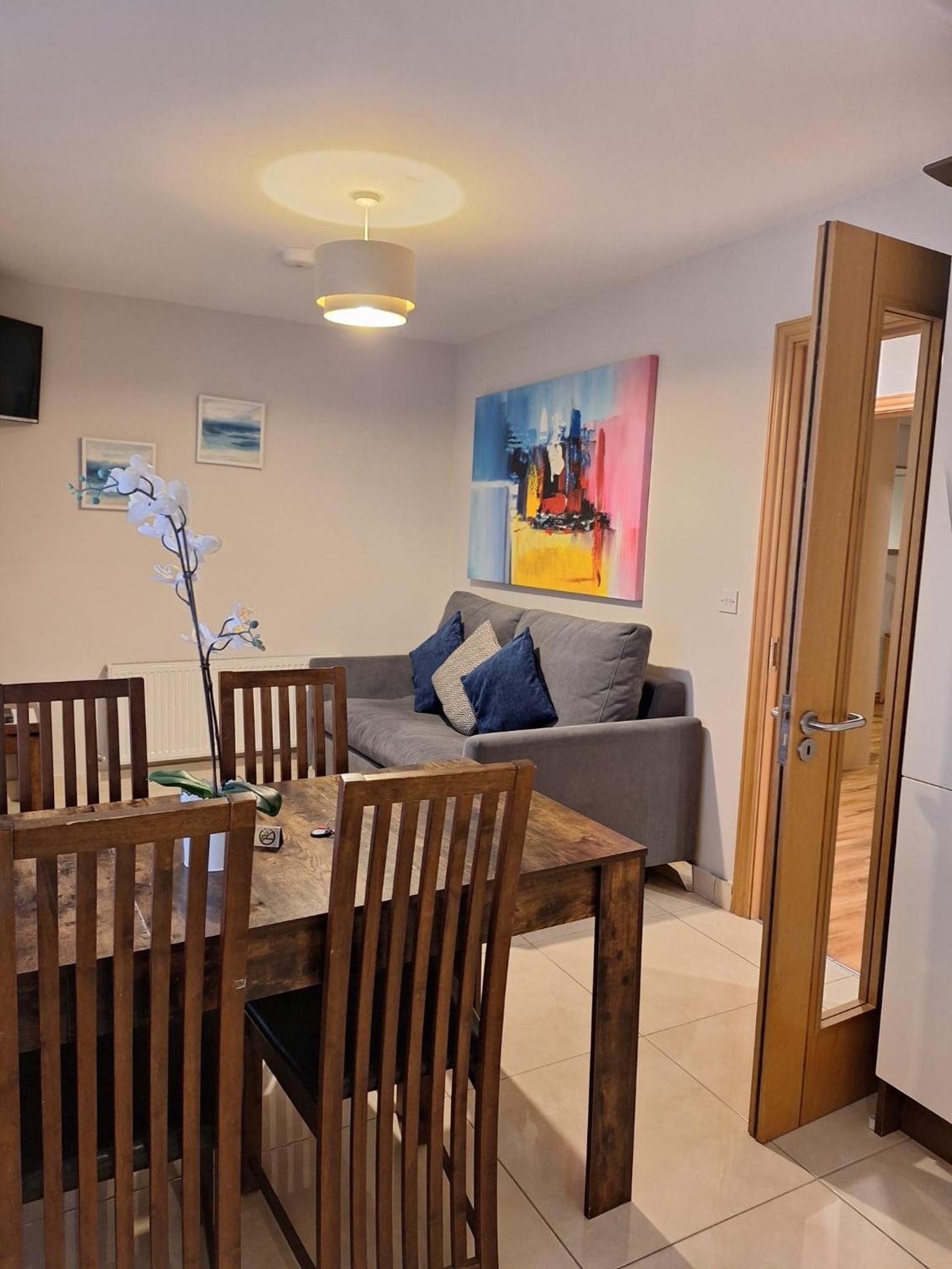 Five Lamps Suites