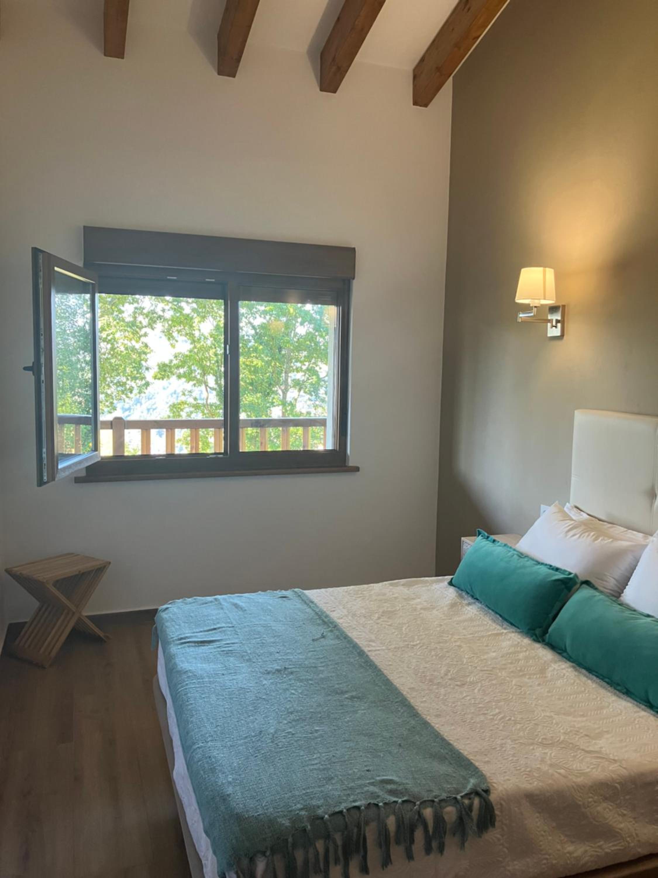 Apartamentos Montes Vindios