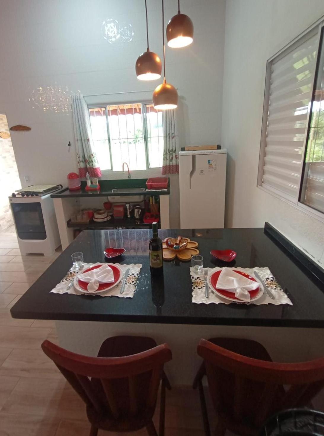 Cabanas Privativas com Jacuzzi, Cozinha, Churrasqueira e Decoração - Sitio Pauletto