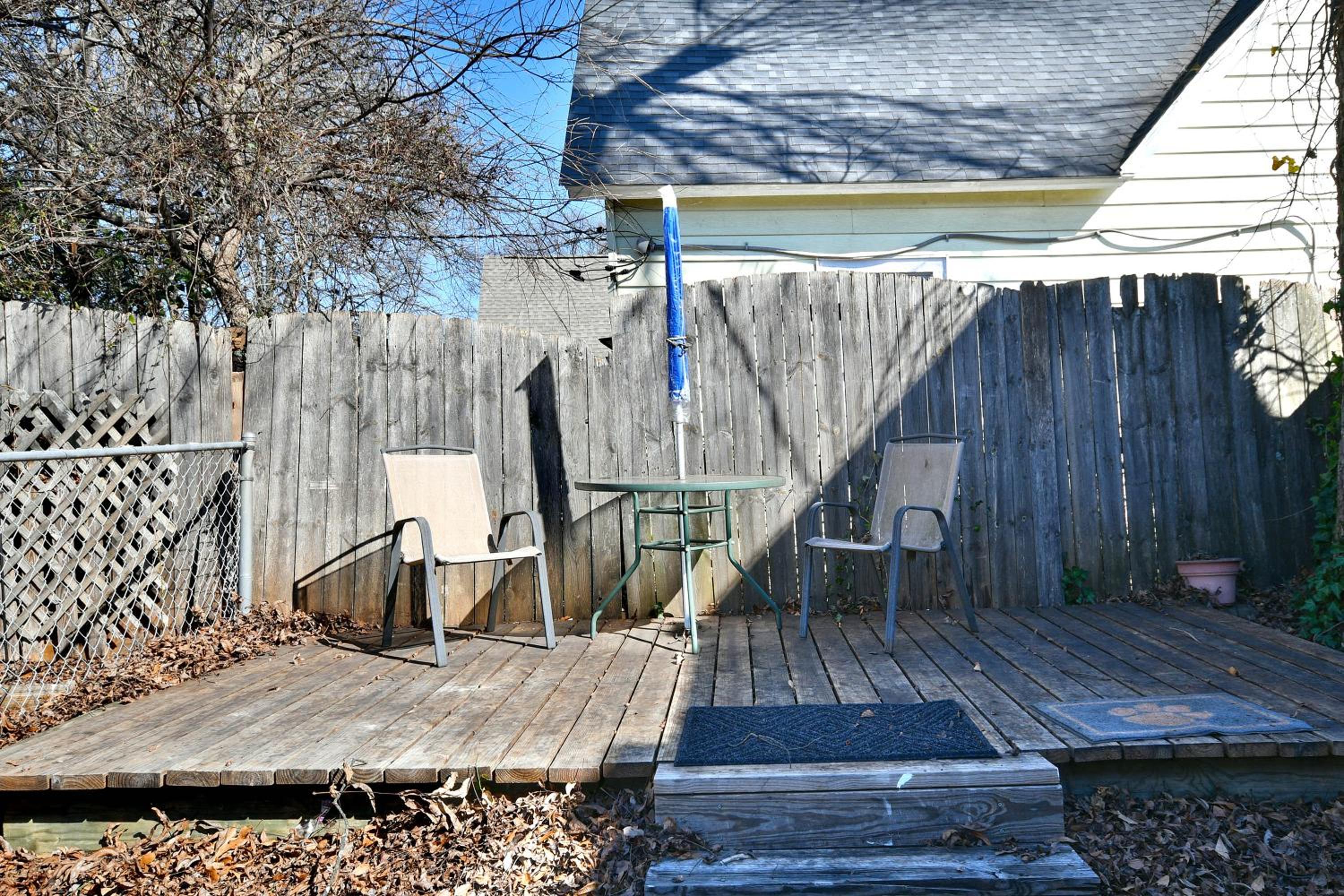Comfy Cottage: Minutes from Main St, Private Yard view 4