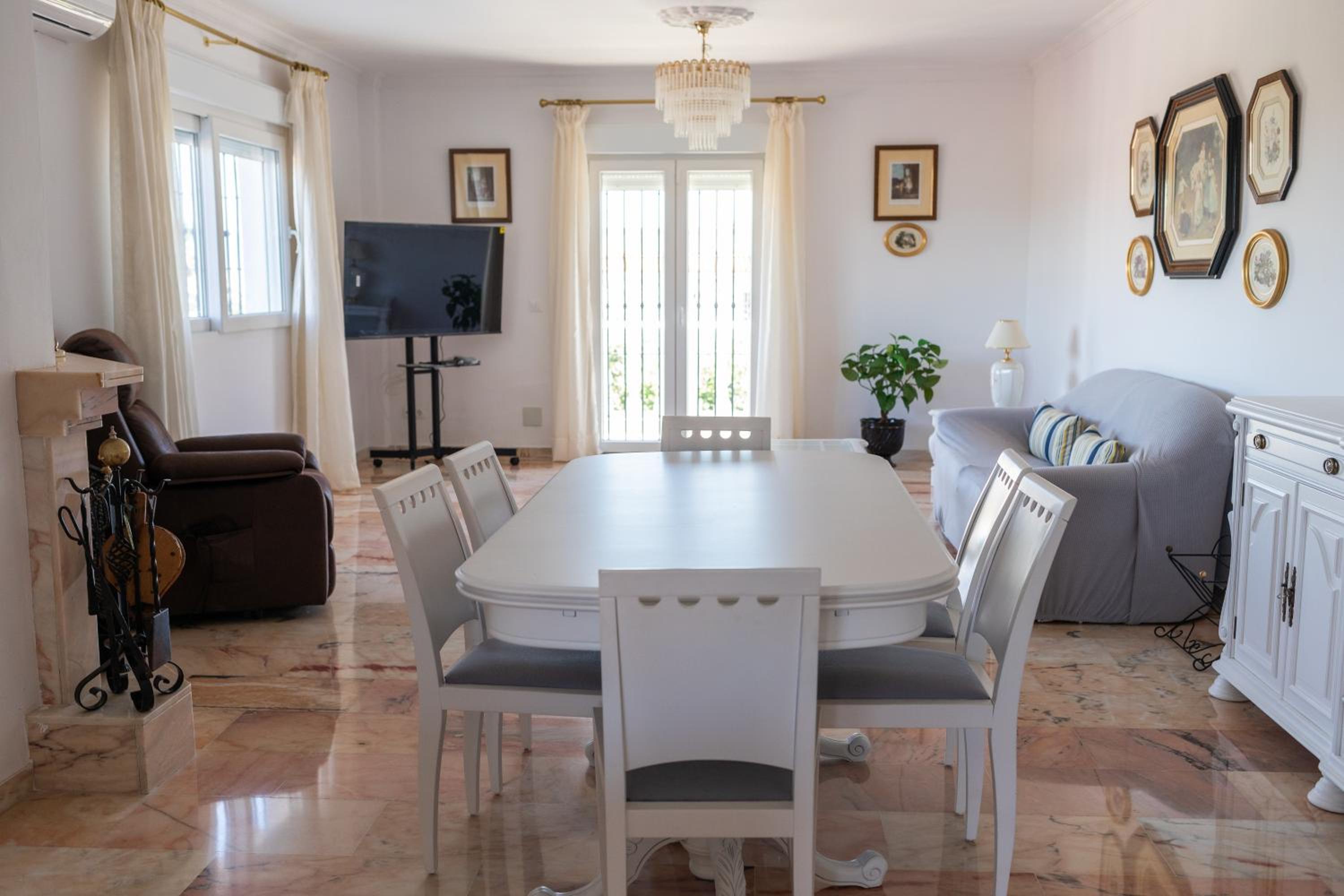 Gran villa los Manantiales