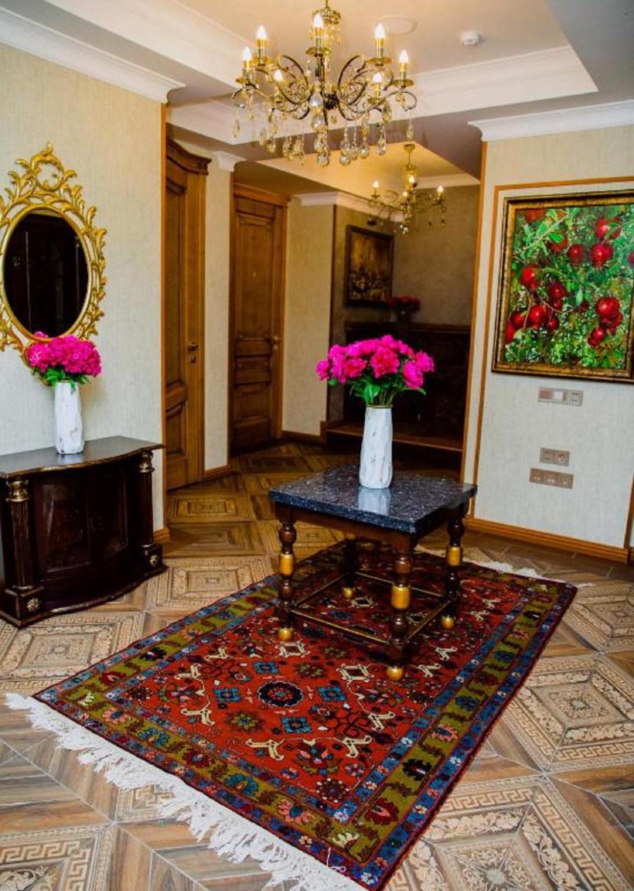 Royal Antique Boutique Hotel