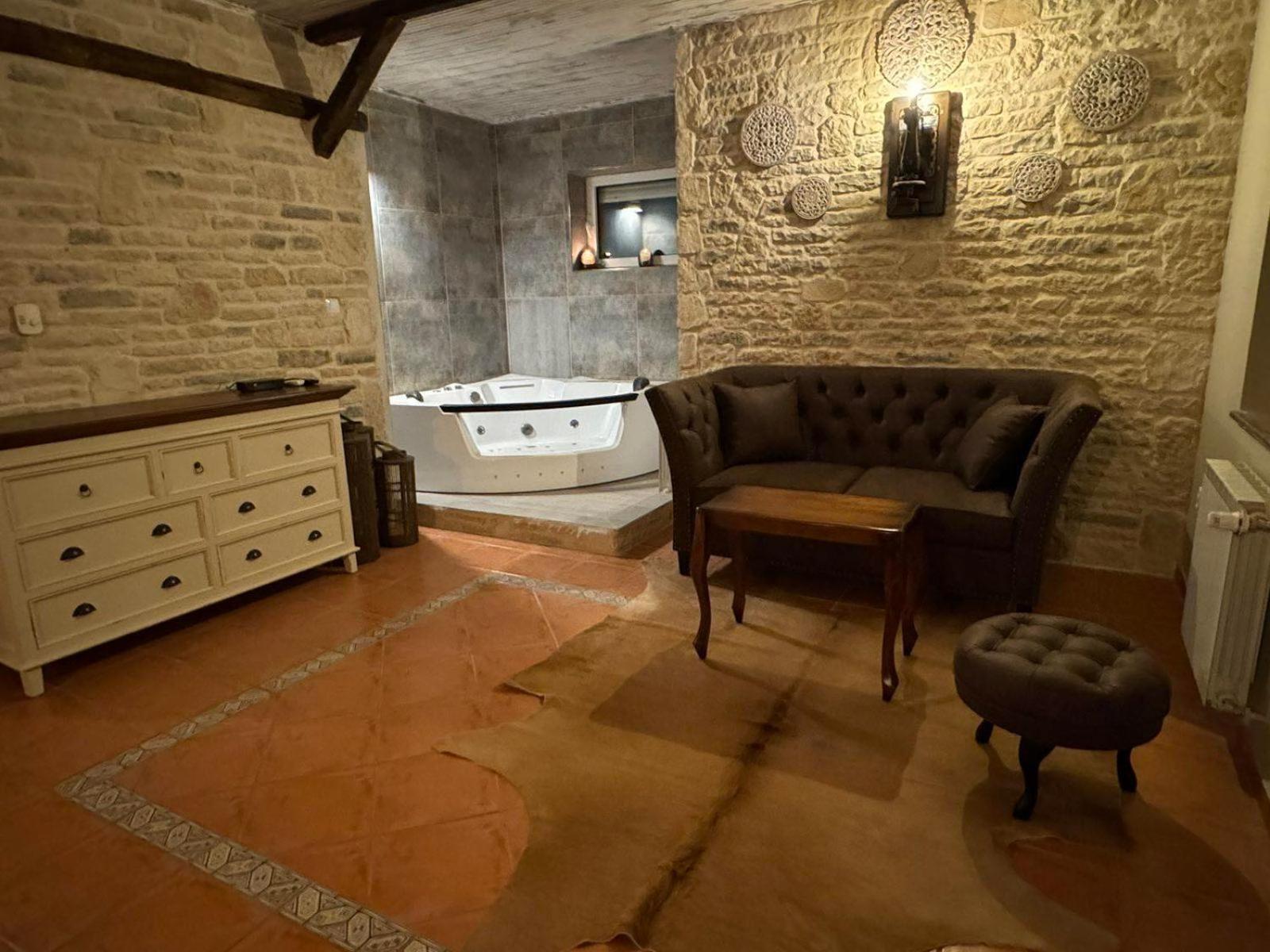 Villa Boyana City & Relax with Hot Jacuzzi and Sauna by BookVillaBG