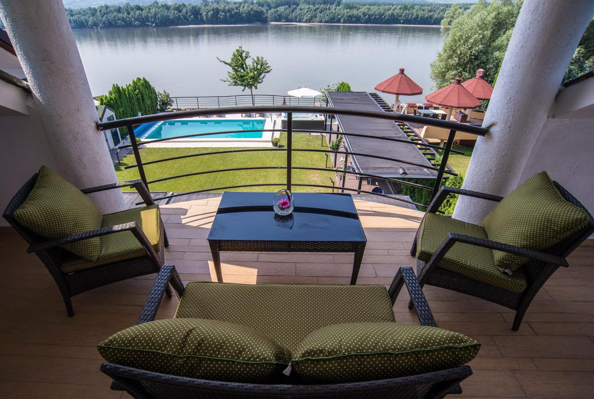 Panorama Aqualux - Riverside Luxury Villa view 5