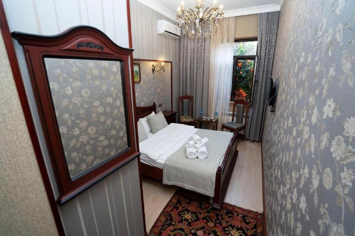 Royal Antique Boutique Hotel
