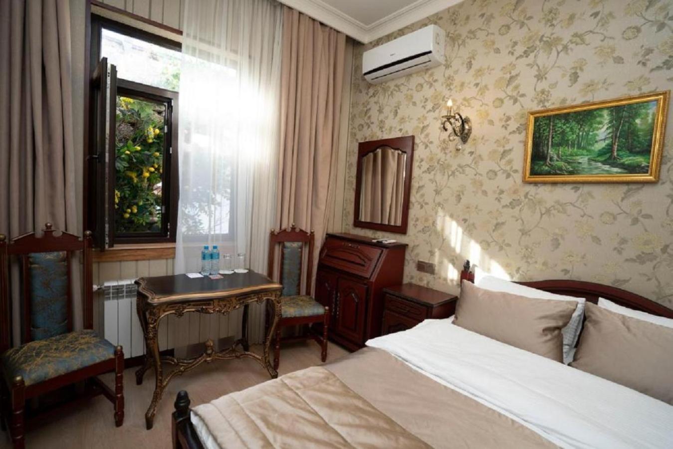 Royal Antique Boutique Hotel