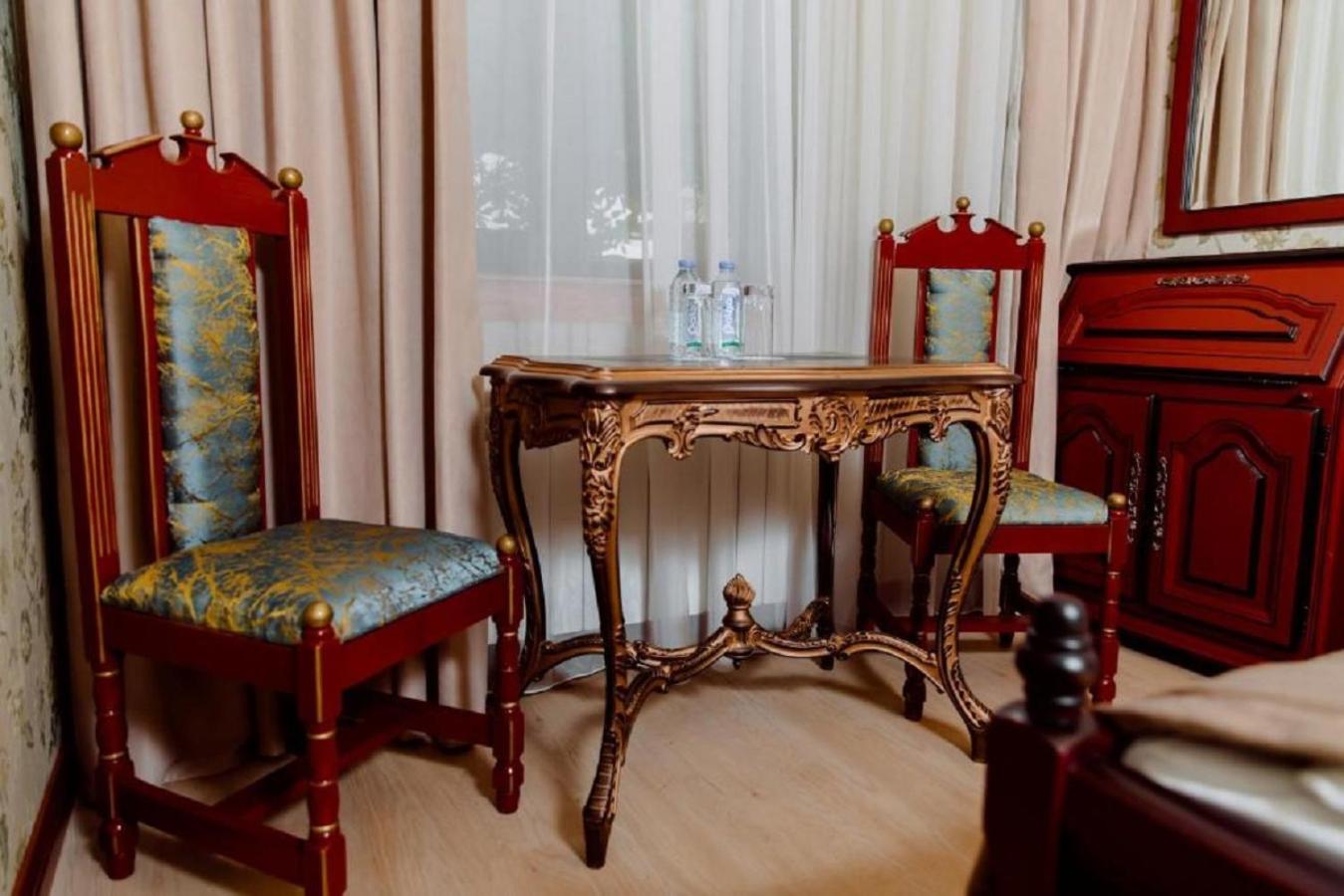 Royal Antique Boutique Hotel