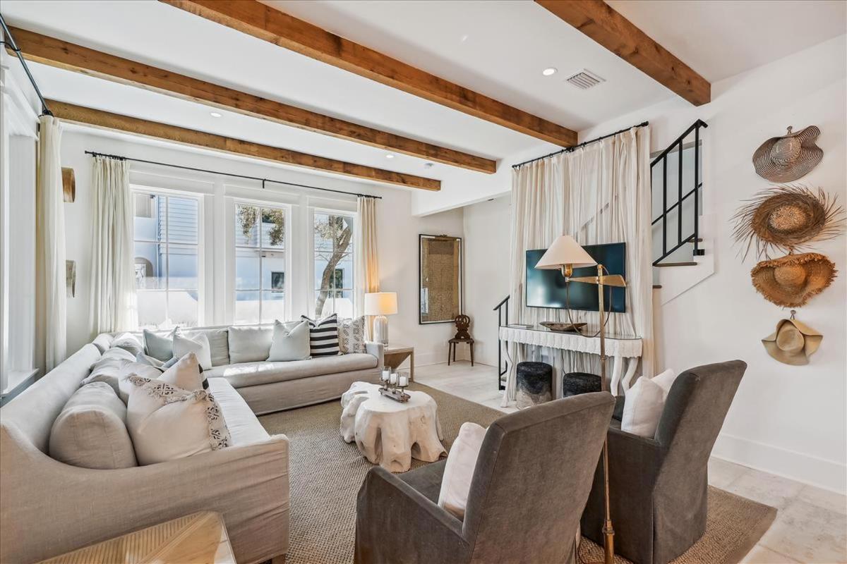 Magnolia Cottage and Carriage by 30A Escapes