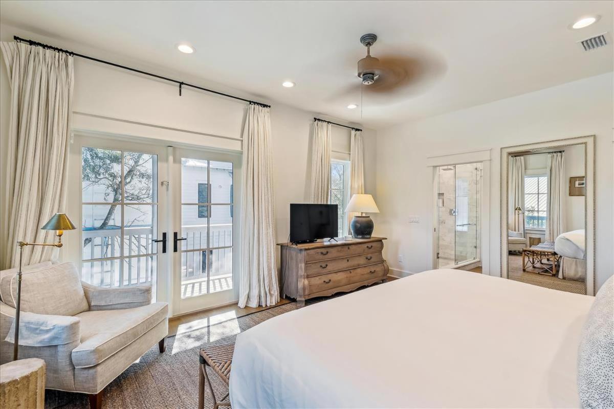 Magnolia Cottage and Carriage by 30A Escapes