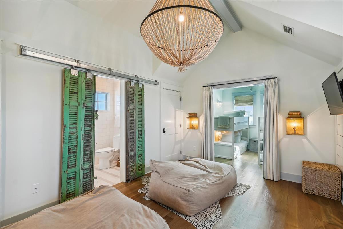 Magnolia Cottage and Carriage by 30A Escapes