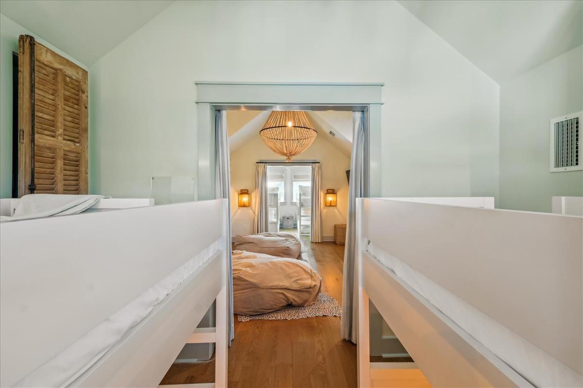 Magnolia Cottage and Carriage by 30A Escapes