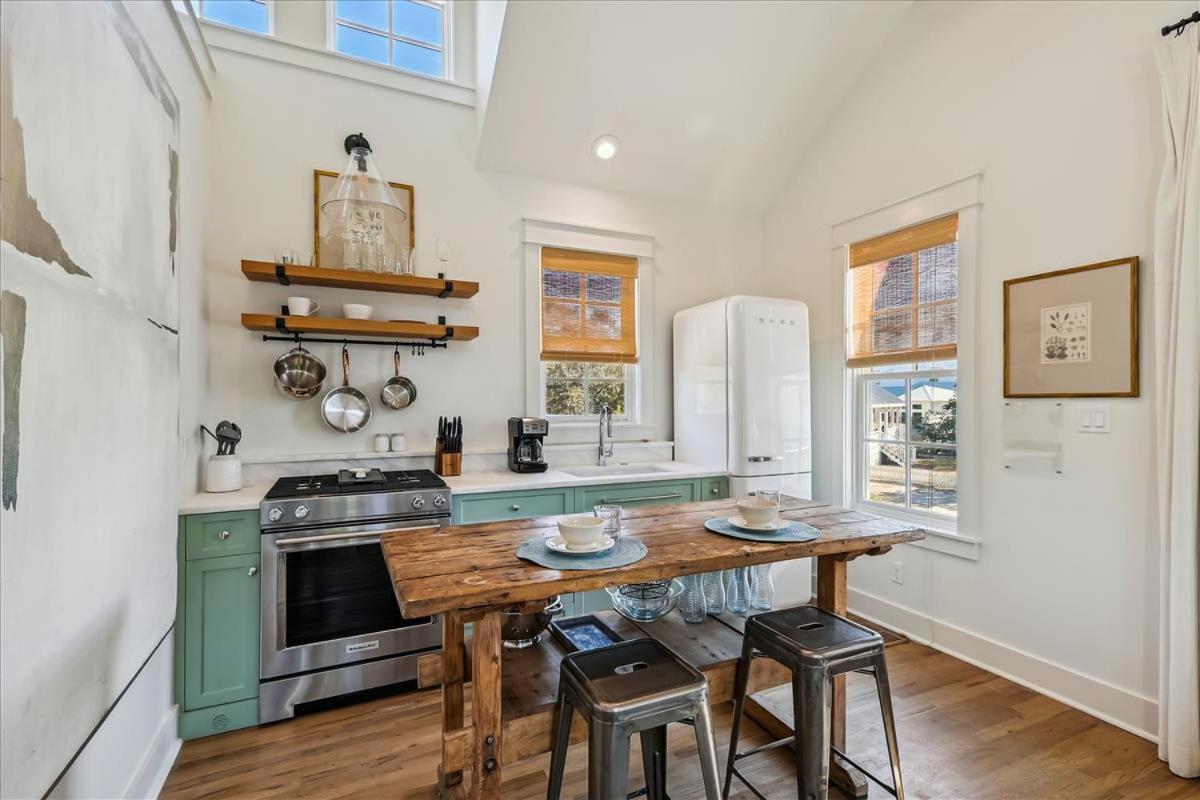 Magnolia Cottage and Carriage by 30A Escapes