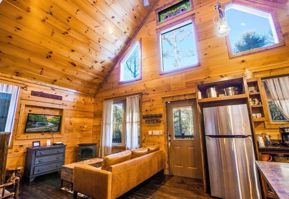 Heady Mtn: Cashiers Oasis, 8 Acres, Hot Tub, Trail view 3