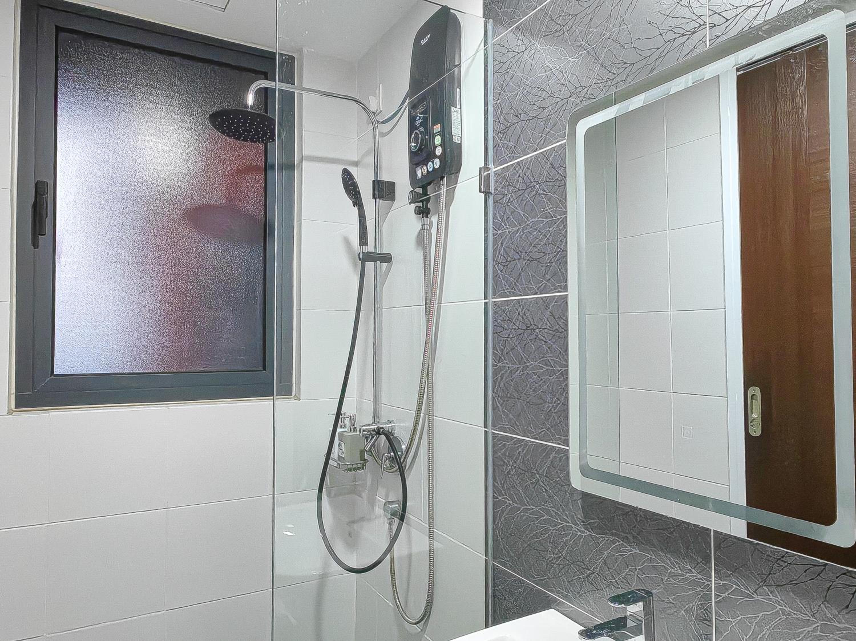 Jacuzzi,Loft,Highest Floor,SG city View,10min to CIQ