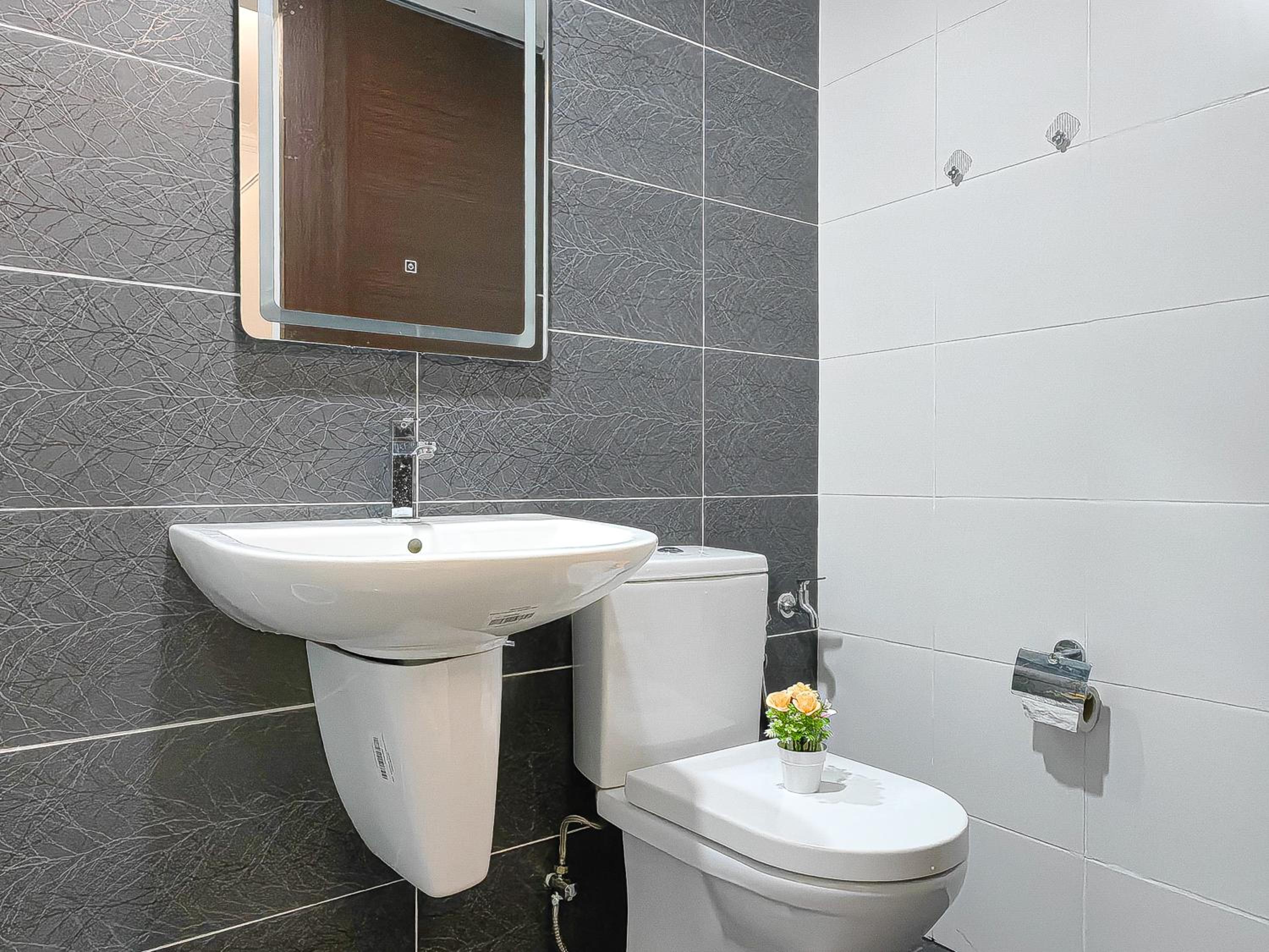 Jacuzzi,Loft,Highest Floor,SG city View,10min to CIQ