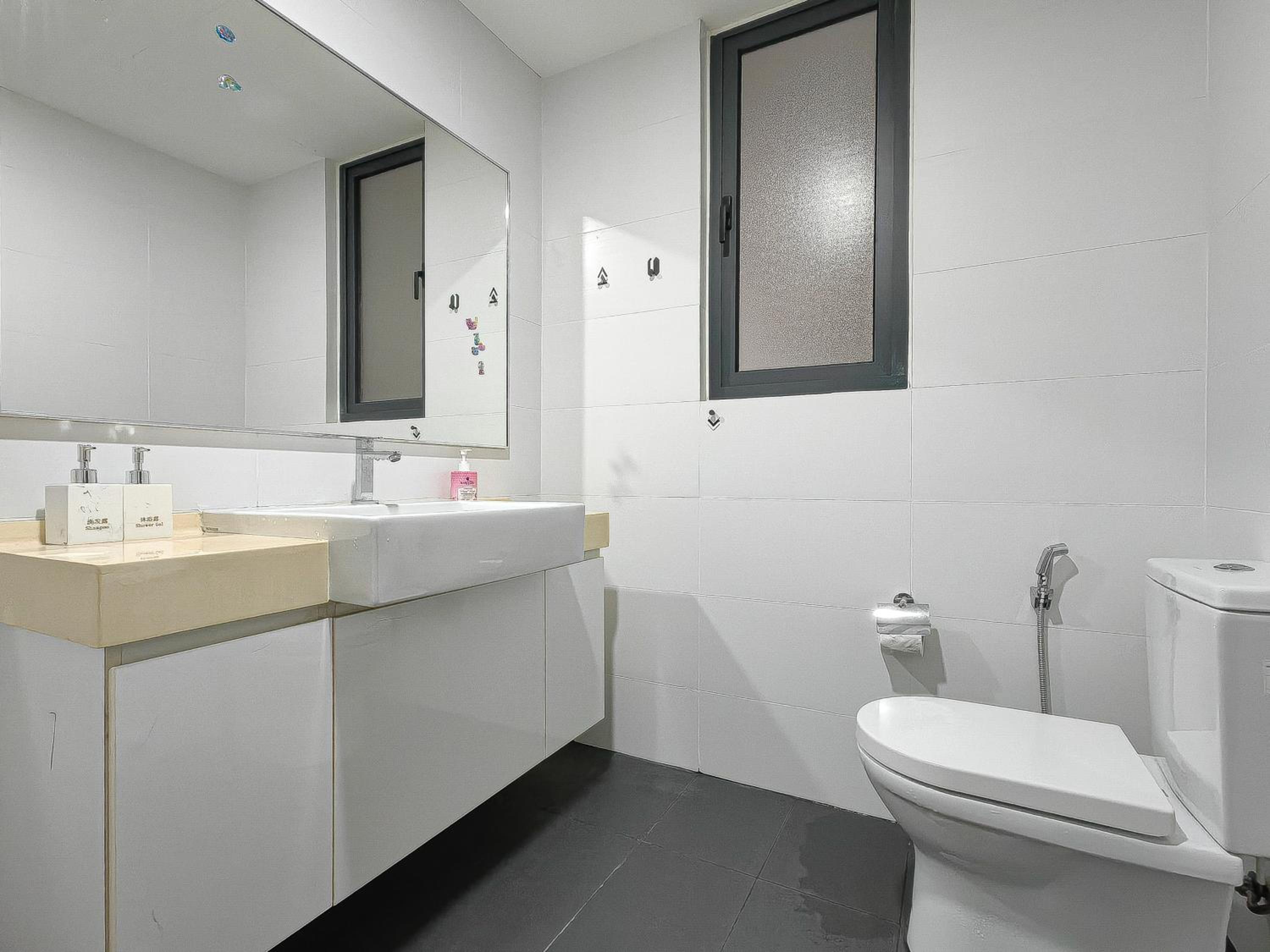 Jacuzzi,Loft,Highest Floor,SG city View,10min to CIQ