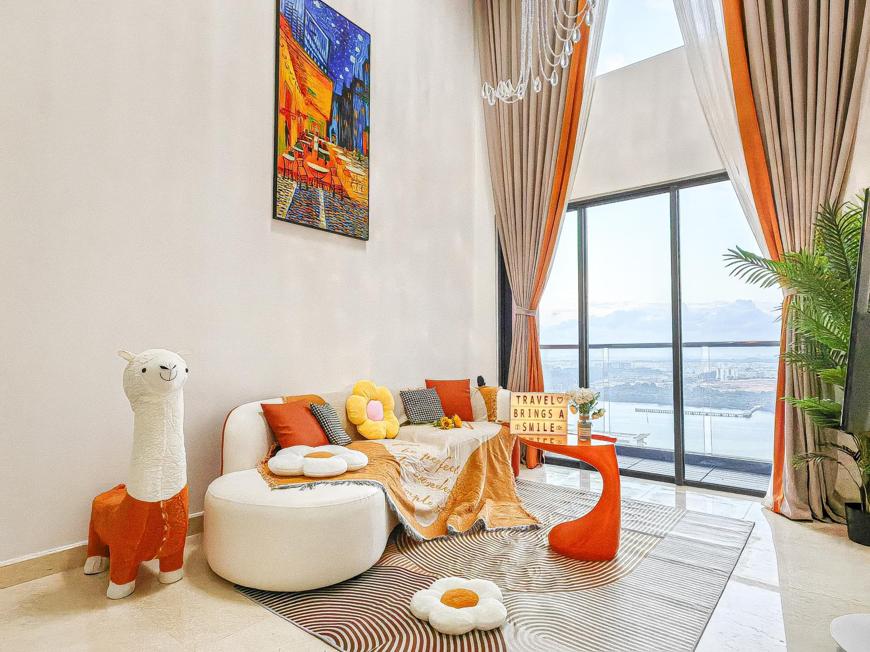 Jacuzzi,Loft,Highest Floor,SG city View,10min to CIQ
