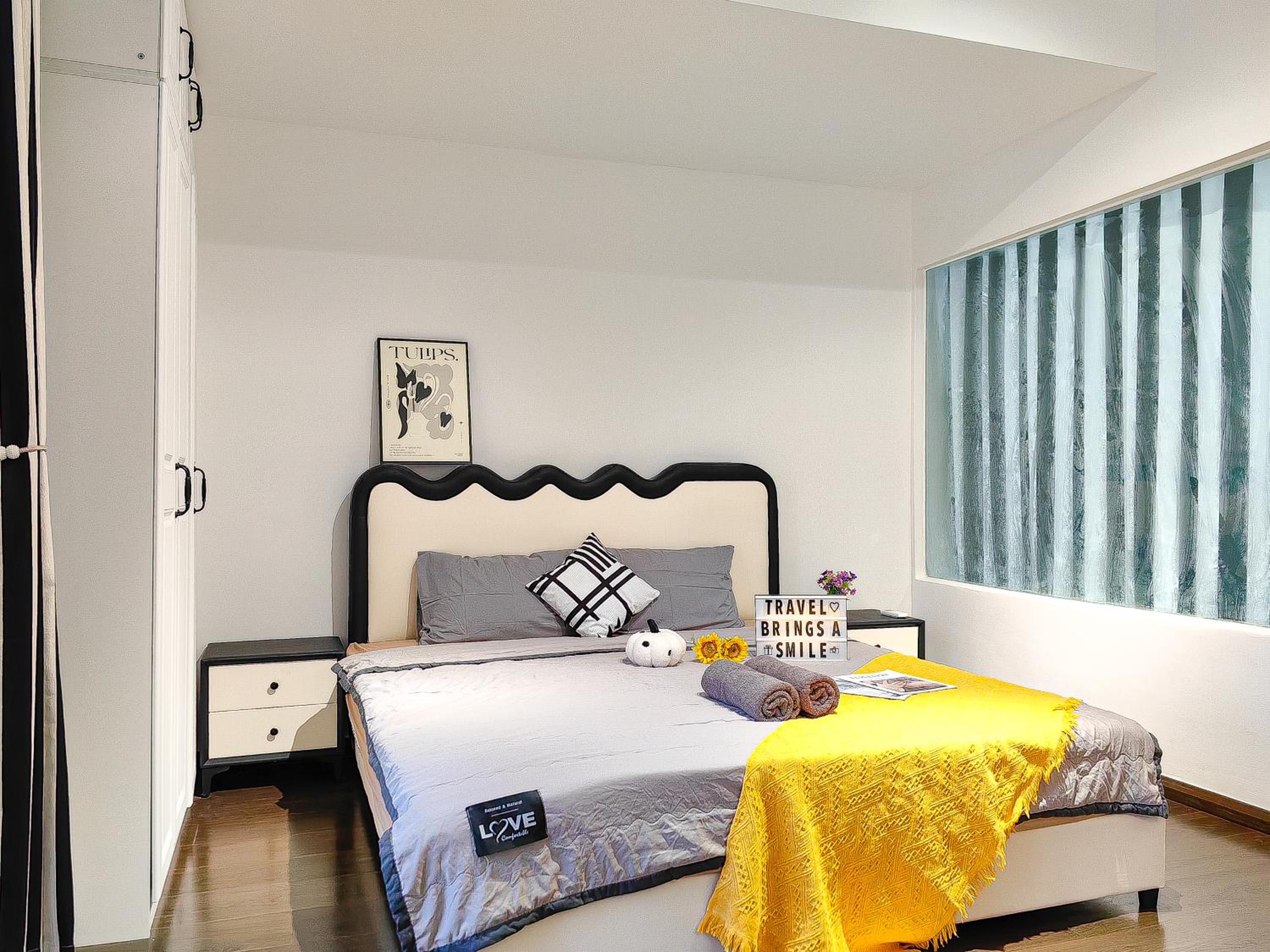 Jacuzzi,Loft,Highest Floor,SG city View,10min to CIQ