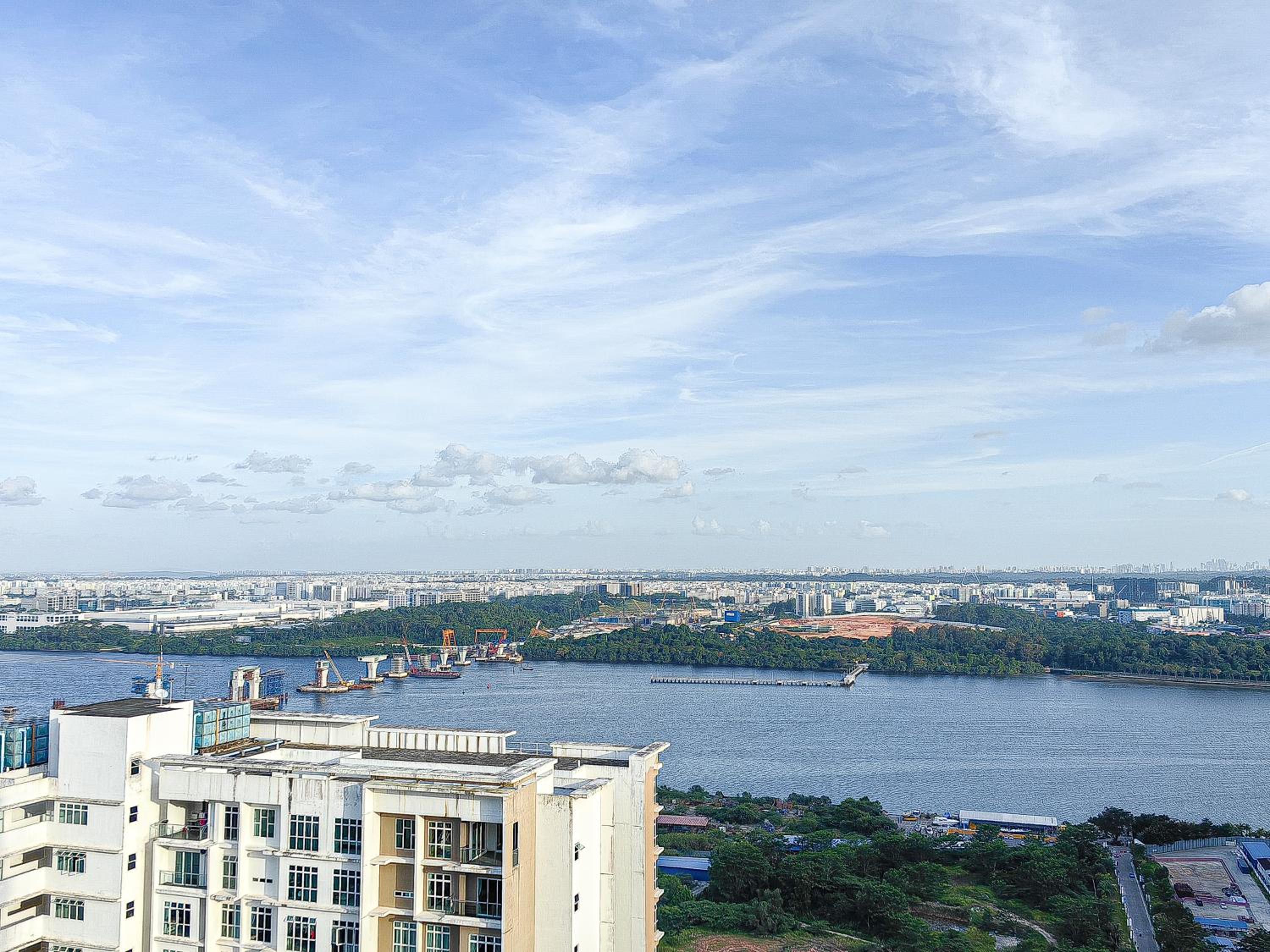 Jacuzzi,Loft,Highest Floor,SG city View,10min to CIQ