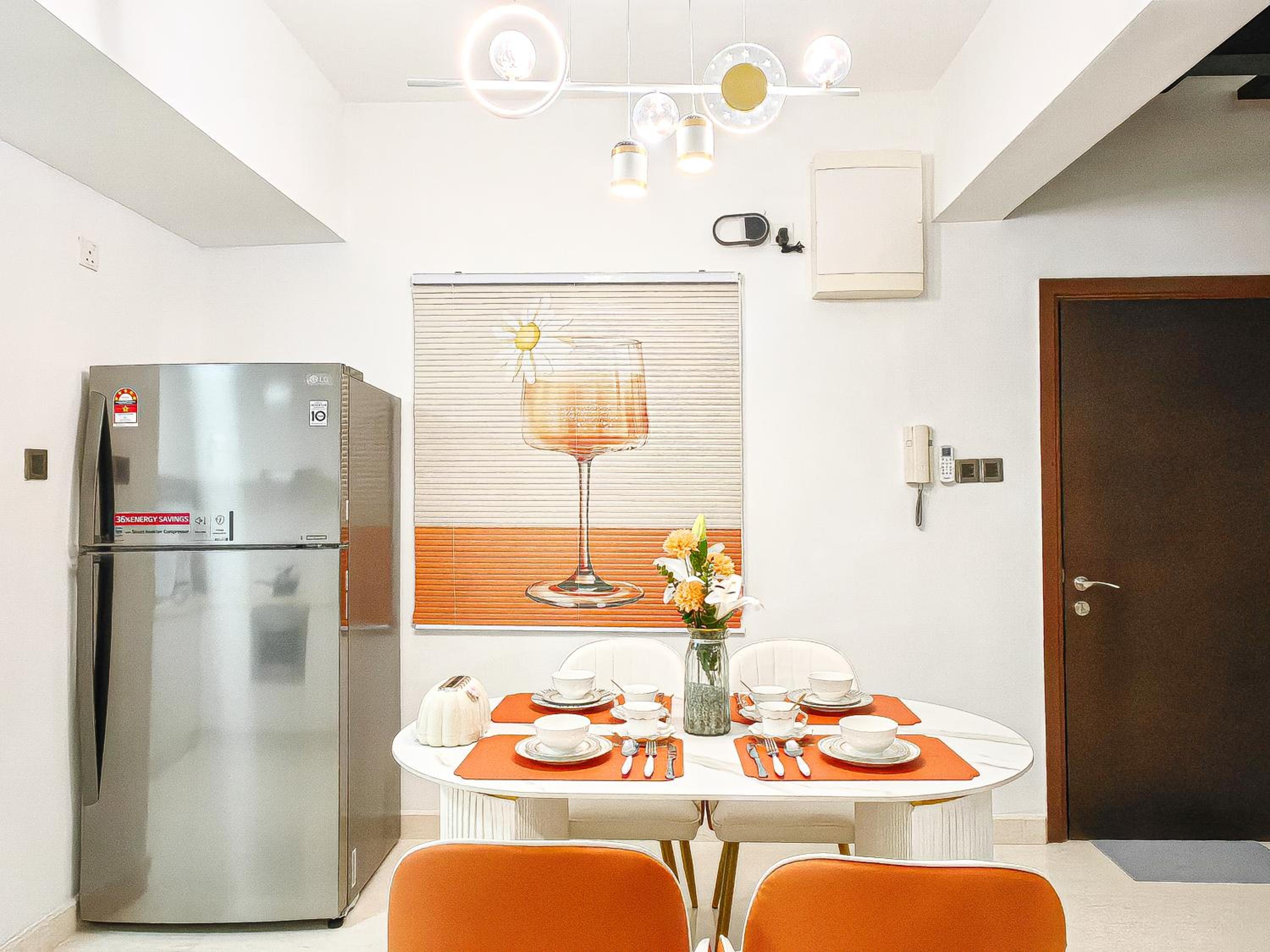 Jacuzzi,Loft,Highest Floor,SG city View,10min to CIQ