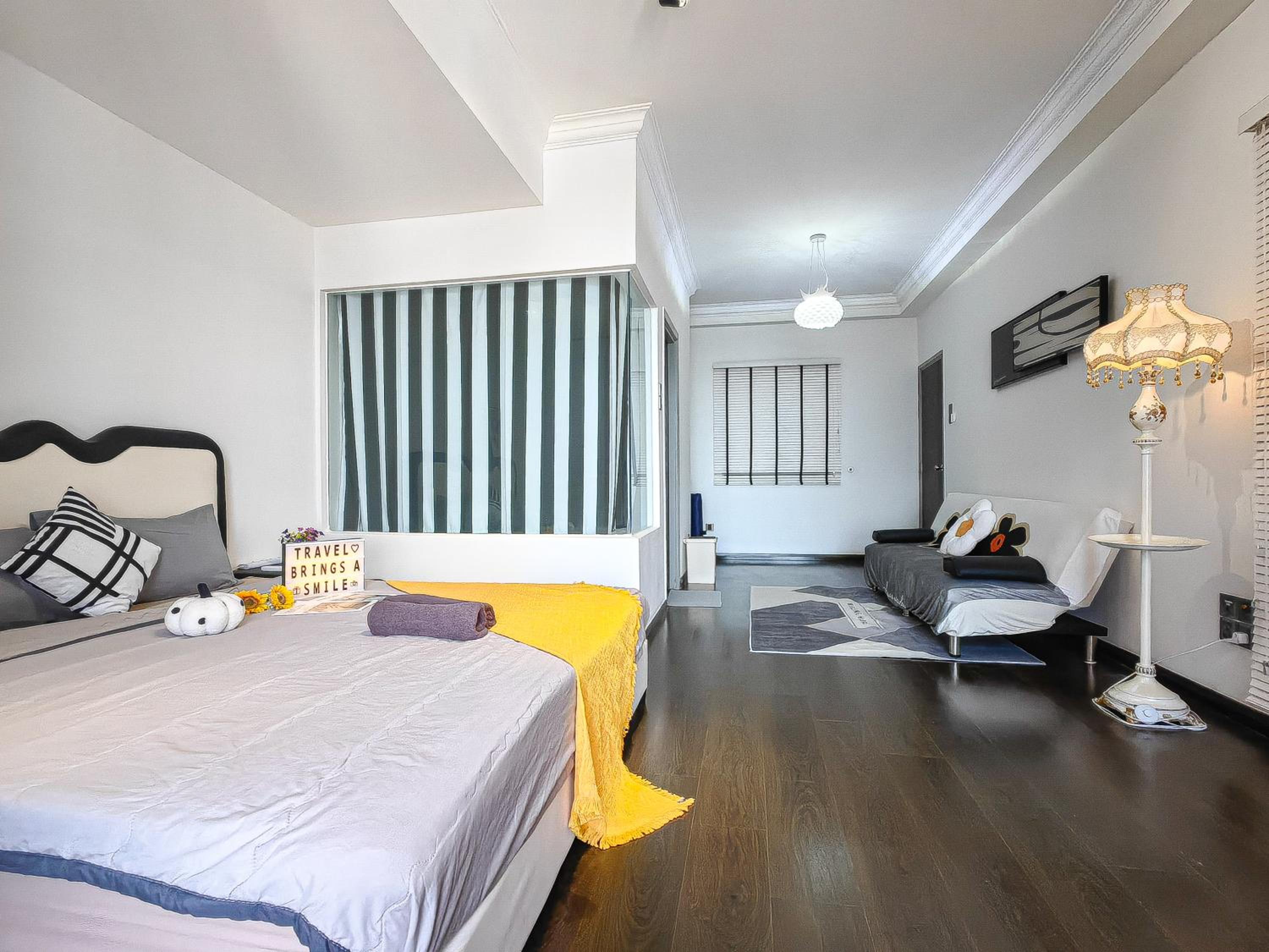 Jacuzzi,Loft,Highest Floor,SG city View,10min to CIQ
