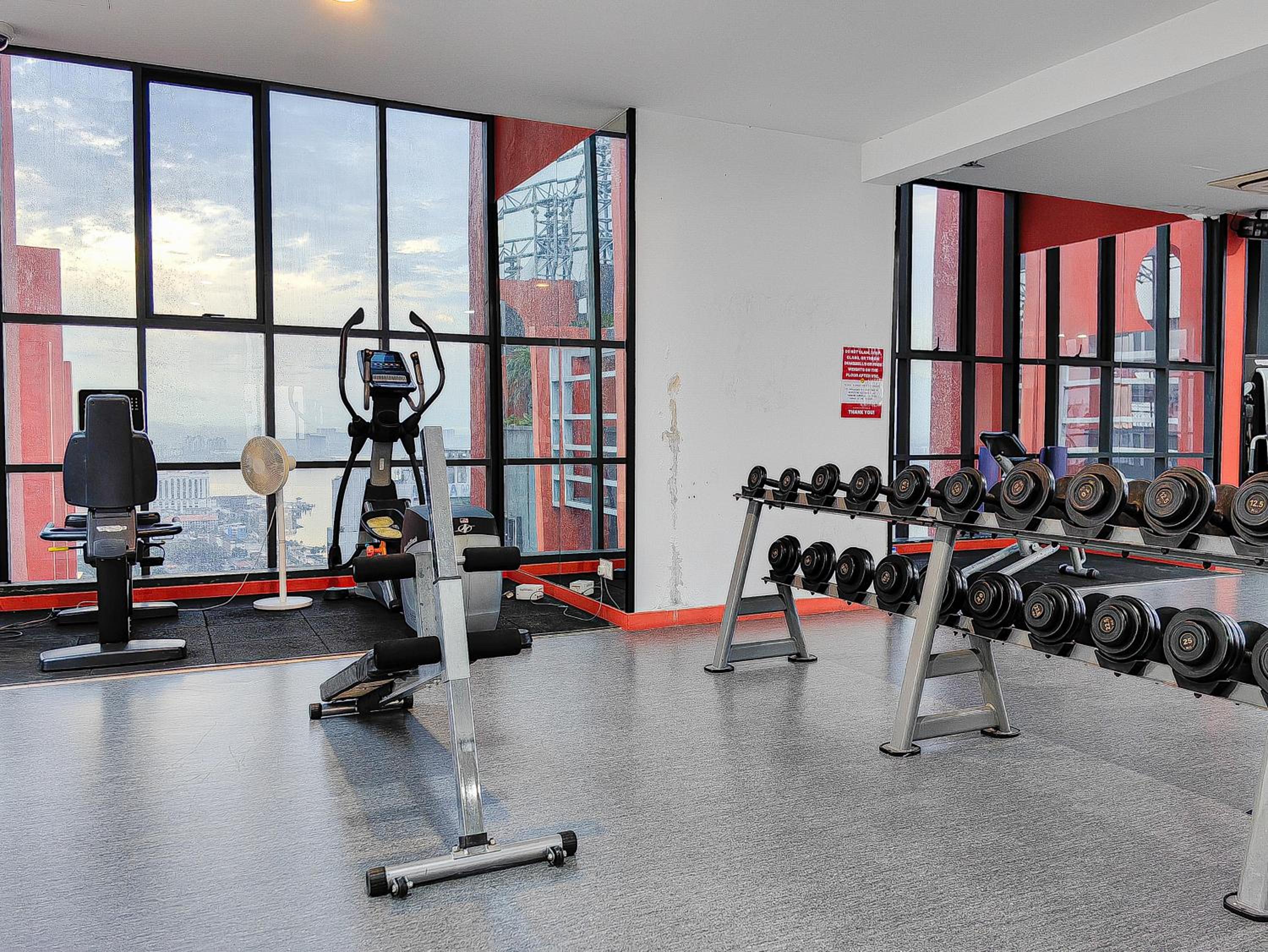 Jacuzzi,Loft,Highest Floor,SG city View,10min to CIQ
