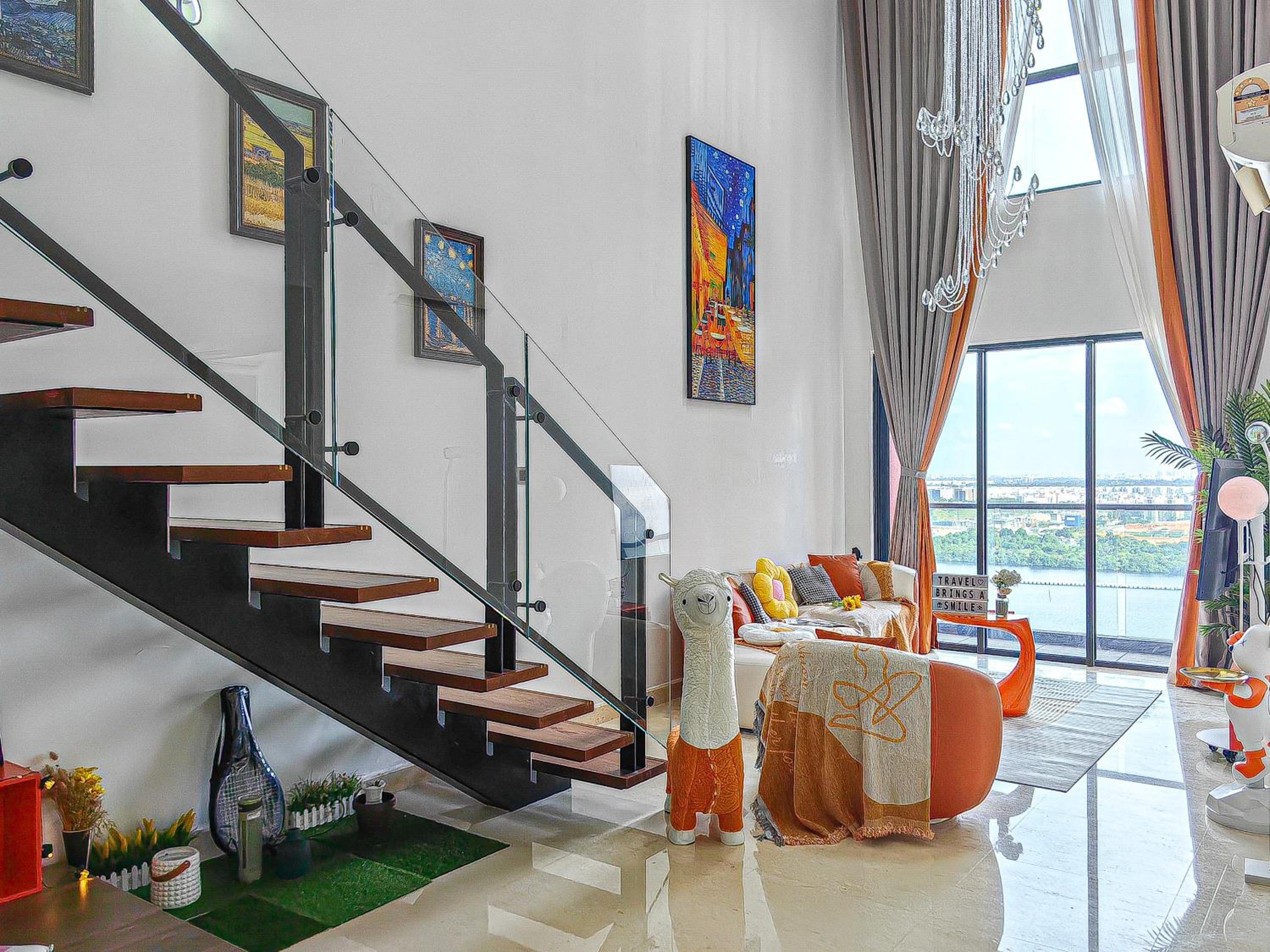 Jacuzzi,Loft,Highest Floor,SG city View,10min to CIQ