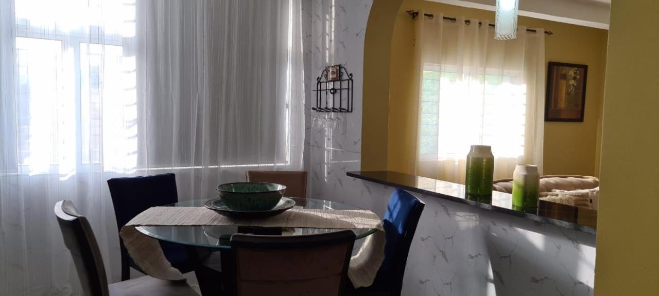 Zeyden Place Apt
