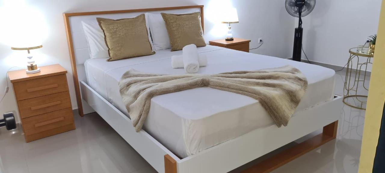 Zeyden Place Apt