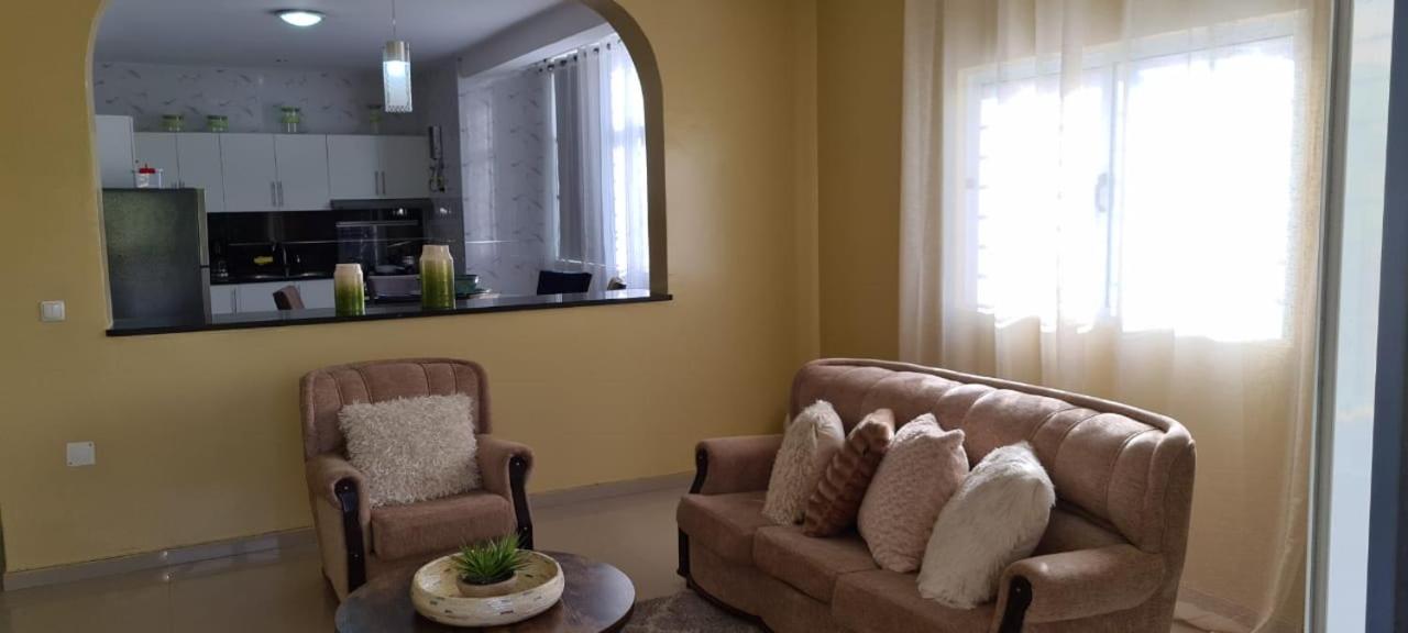 Zeyden Place Apt